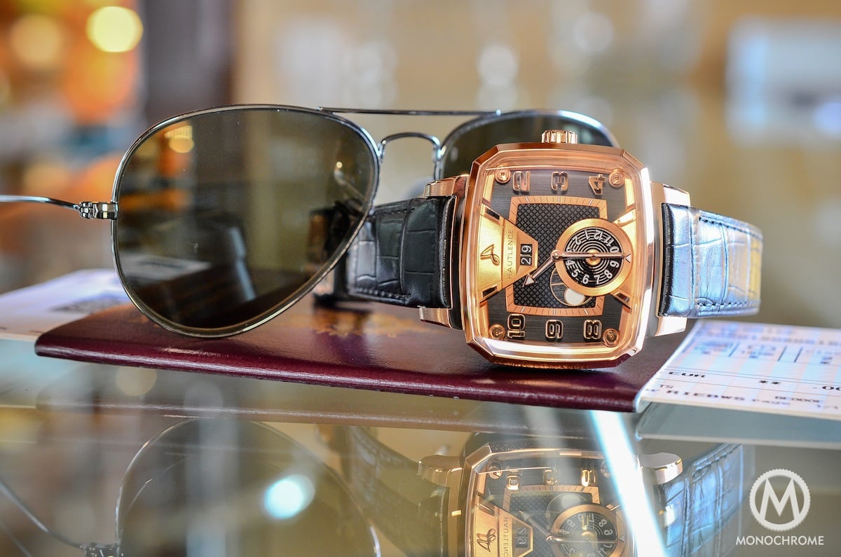 Hautlence Destination 01 Gold - 1 Hautlence Destination 01 Gold - 1