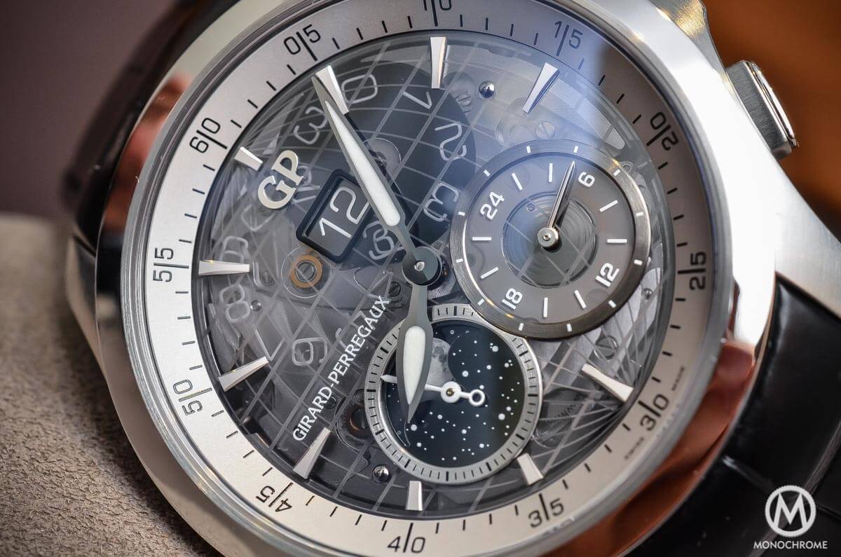 Girard-Perregaux Traveller Large Date, Moonphase & GMT sapphire dial - 5