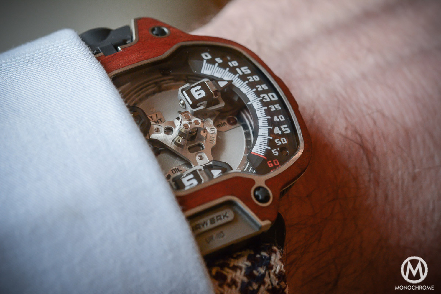 URWERK-UR-110-Eastwood-6 URWERK-UR-110-Eastwood-6