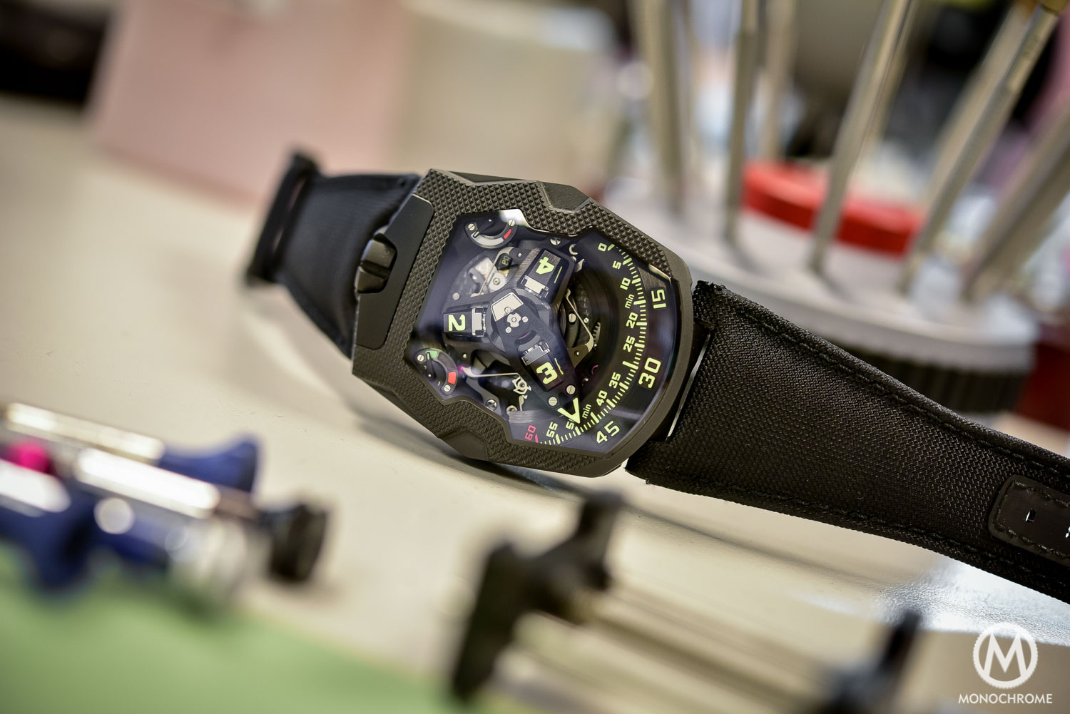 URWERK UR-210 CP Clou de Paris
