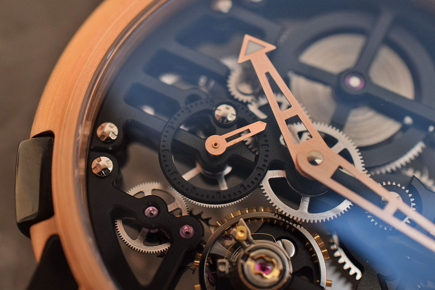 RJ_Romain_Jerome_Skylab_44_Red_14 RJ-Romain Jerome Skylab 44 Red