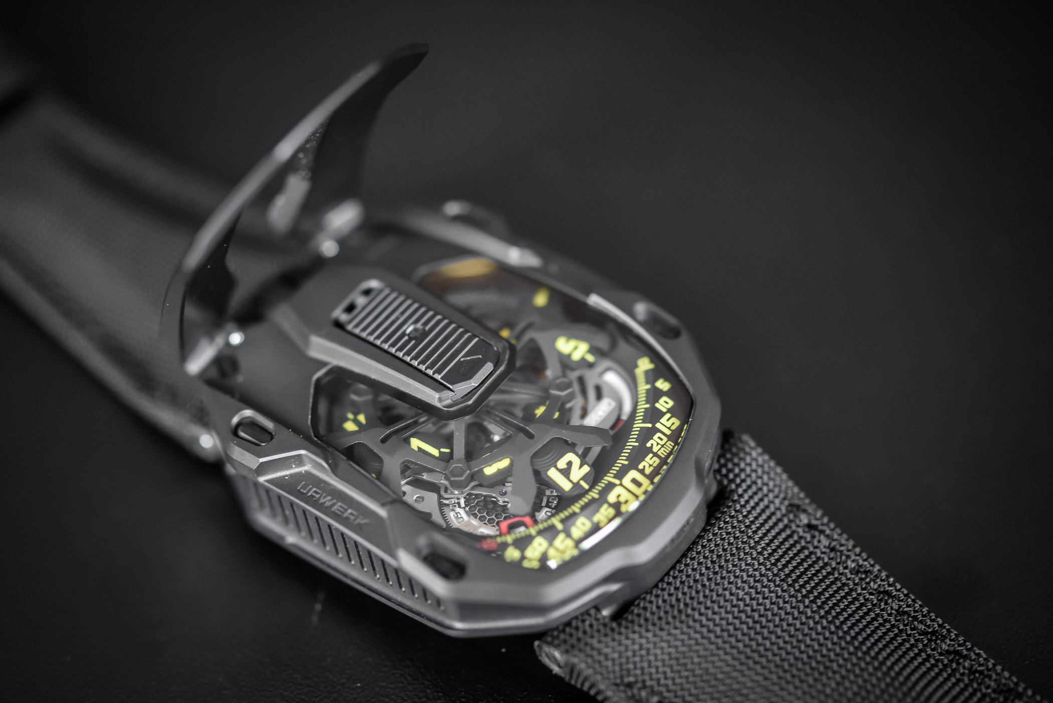 Urwerk UR-105 CT Streamliner - 3 Urwerk UR-105 CT Streamliner
