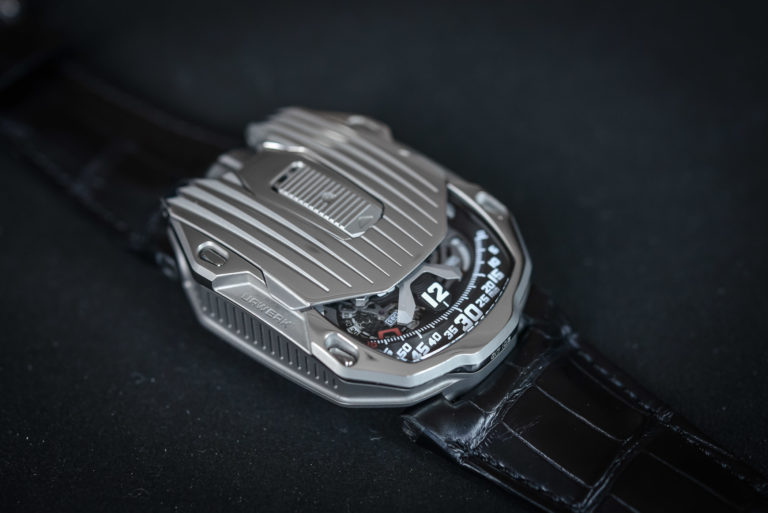 Urwerk UR-105 CT Streamliner