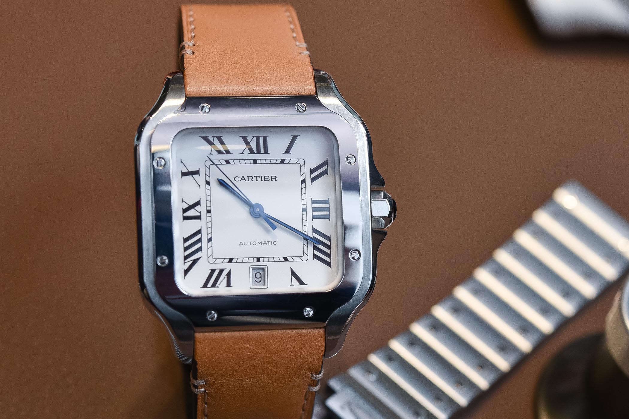 Cartier Santos de Cartier Foto editorial grande, acero, esfera plateada