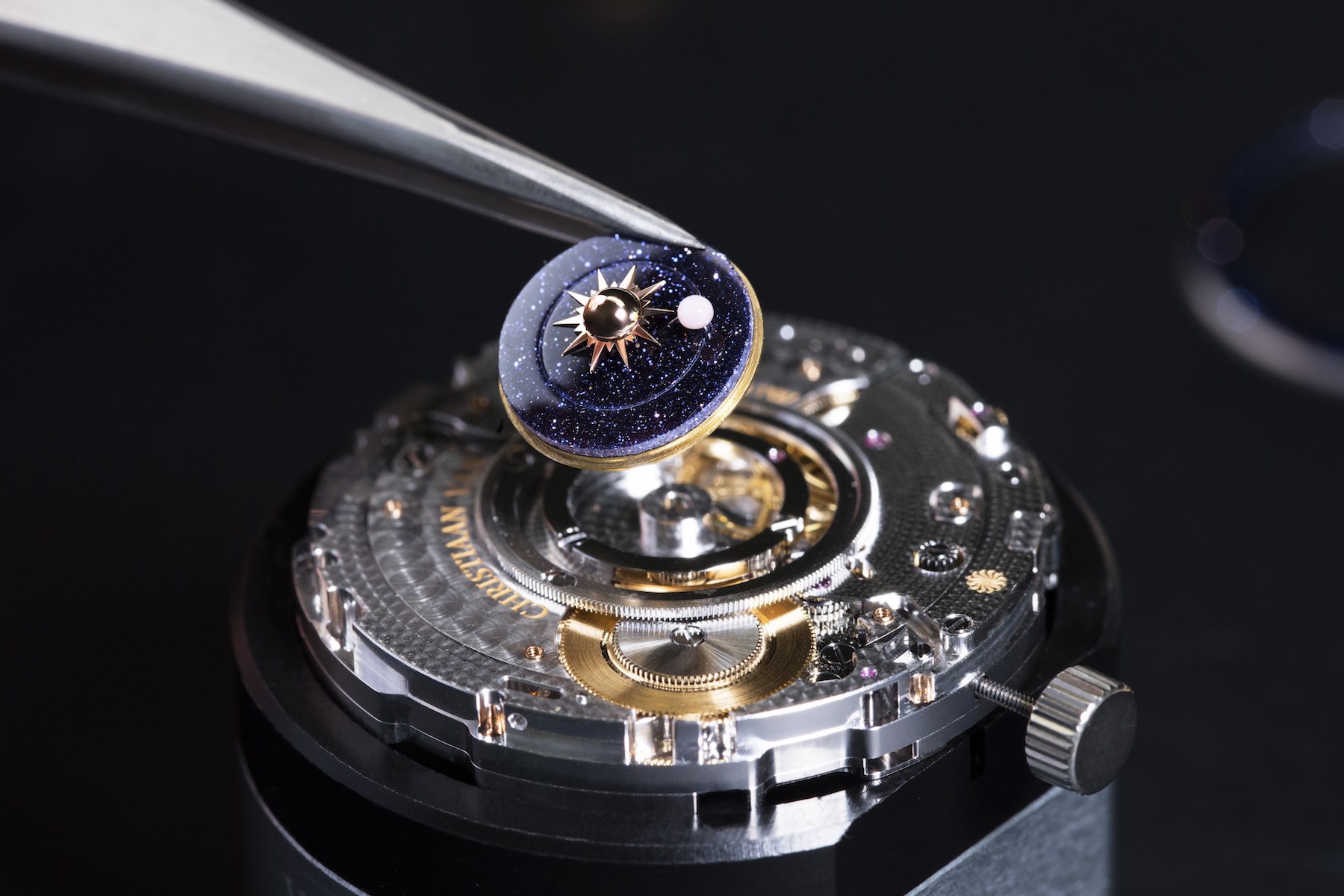 Van Cleef and Arpels Lady Arpels Planetarium - Christiaan van der Klaauw collaboration - 9 Van Cleef and Arpels Lady Arpels Planetarium - Christiaan van der Klaauw collaboration