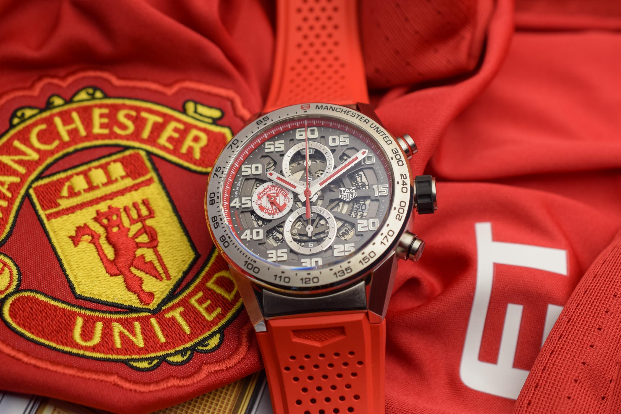 TAG Heuer Carrera Heuer 01 Manchester United Special Edition