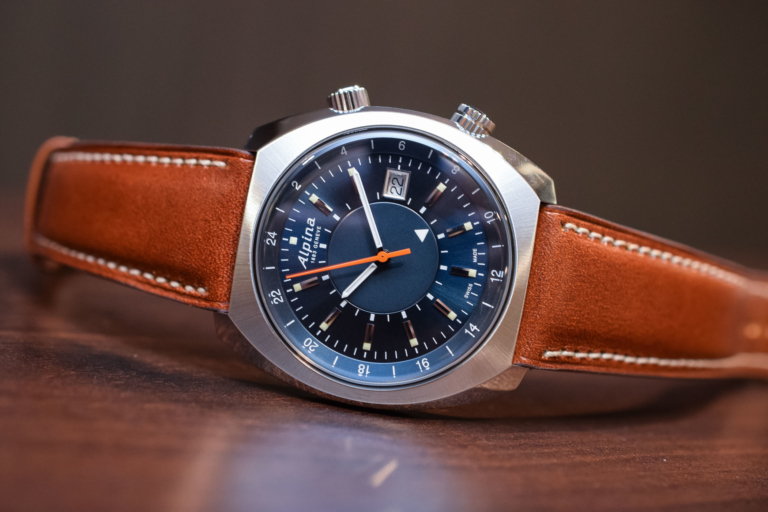 Alpina Startimer Pilot Heritage GMT