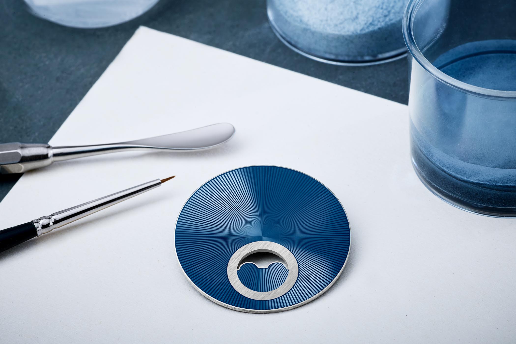 SIHH 2019 - Jaeger-LeCoultre Master Ultra-Thin Moon Enamel