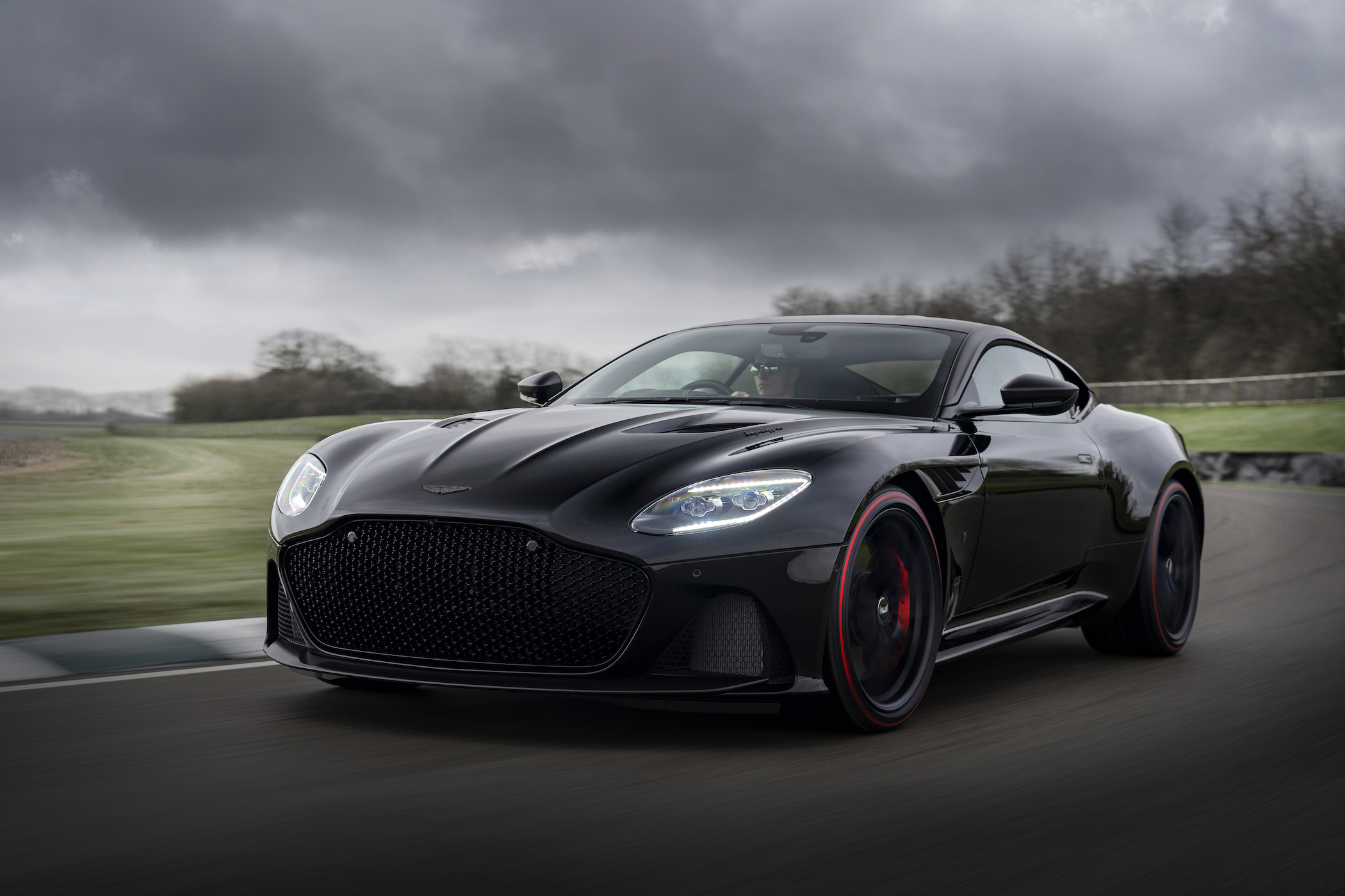 Aston_Martin_DBS_Superleggera_TAG_Heuer_Edition_1-jpg