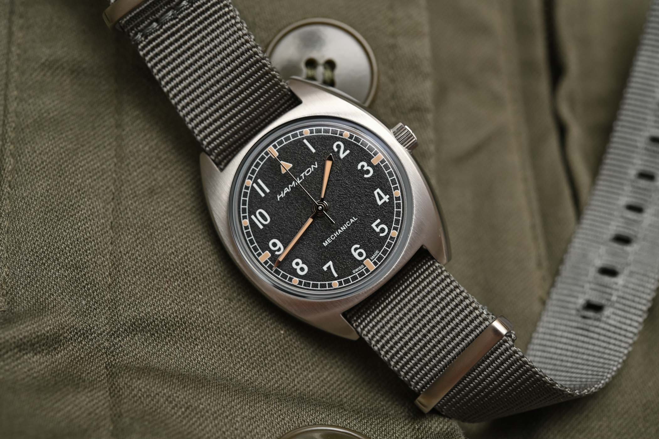 Hamilton Khaki Pilot Pioneer Mechanical - Reedition hamilton W10