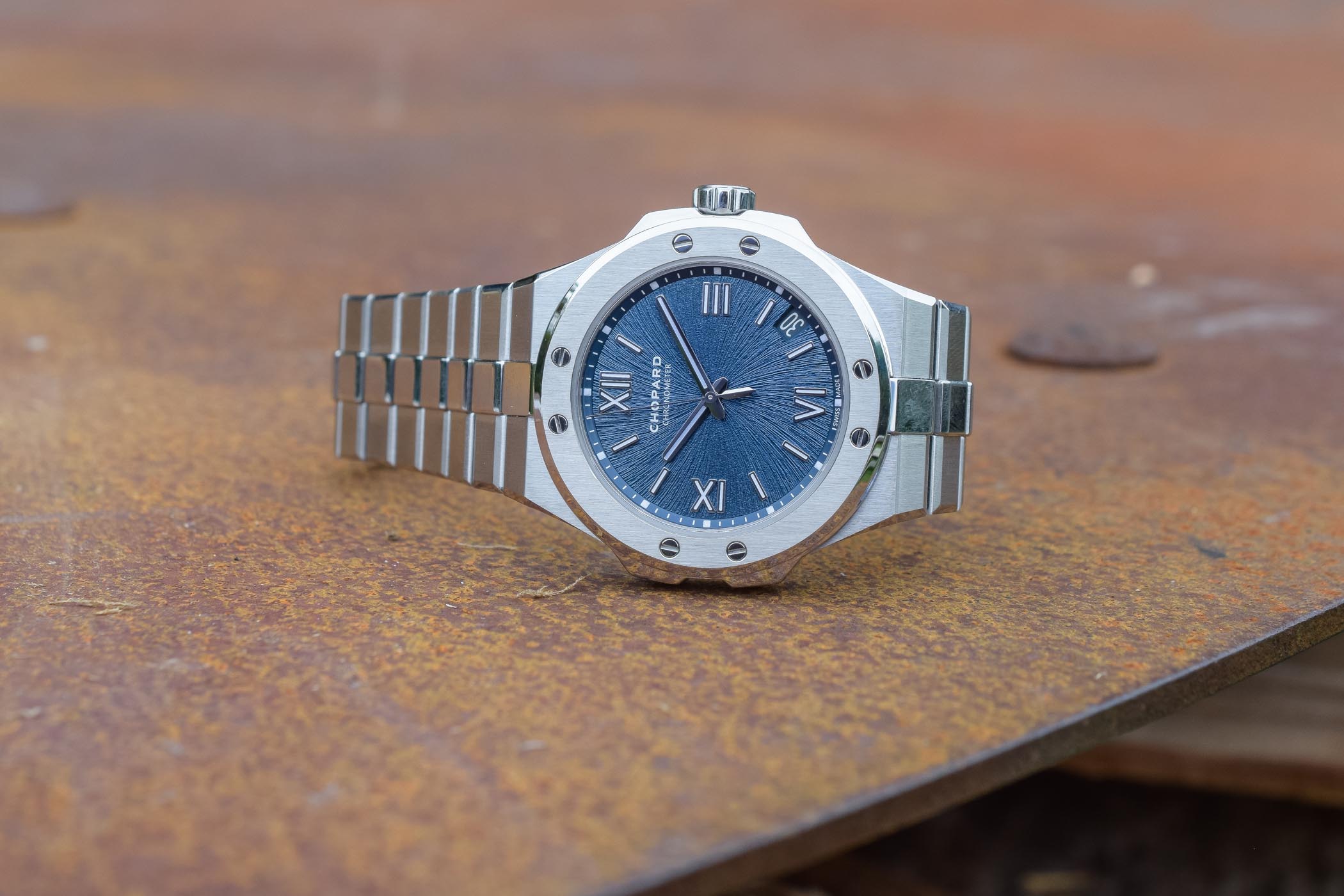 Chopard Alpine Eagle 41mm - Luxury Sports Watch Collection - Review - 8 Chopard Alpine Eagle 41mm - Luxury Sports Watch Collection