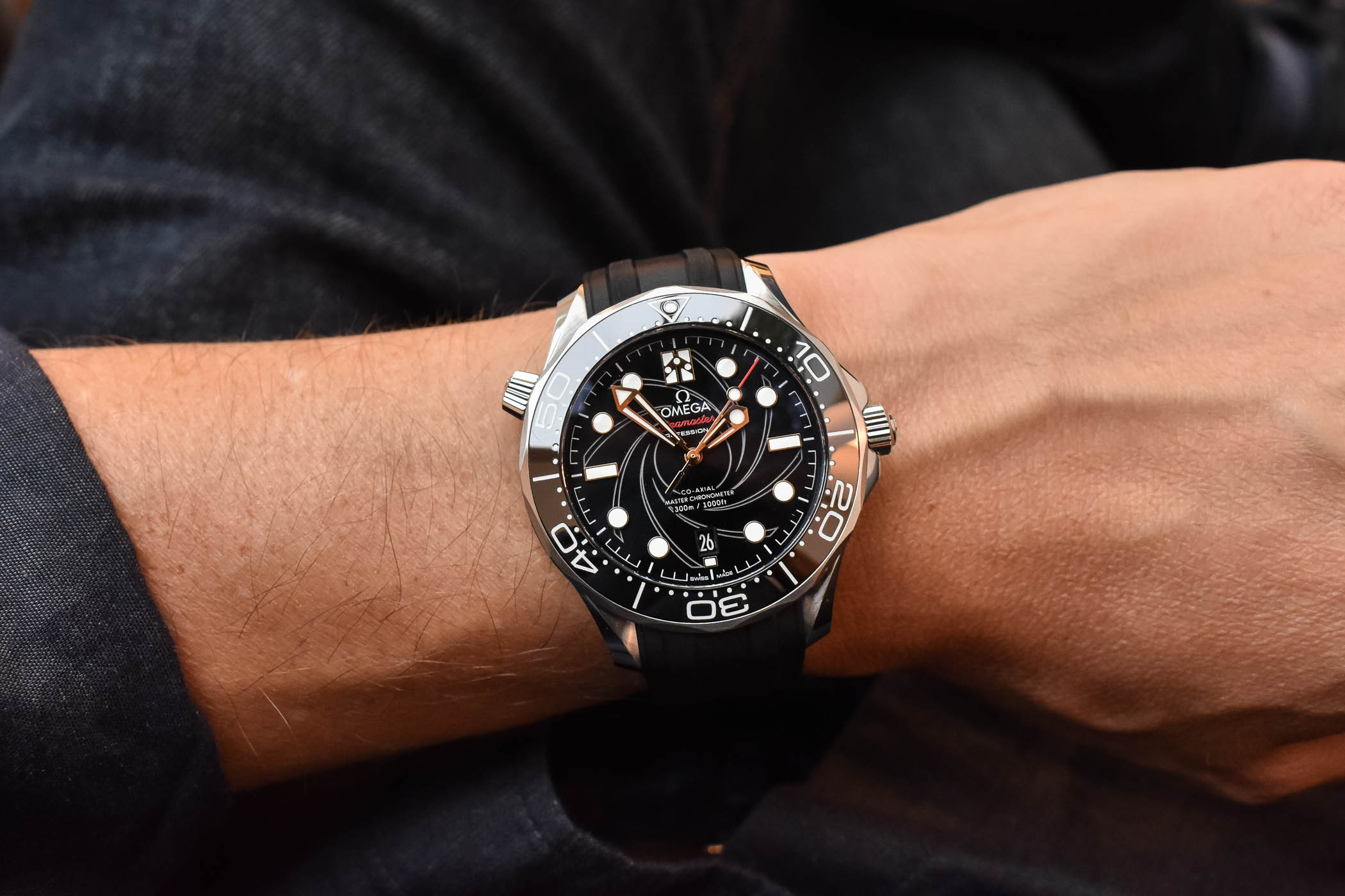 Omega Seamaster Diver 300M Bond On Her Majestys Secret Service 50th Anniversary 210.22.42.20.01.004