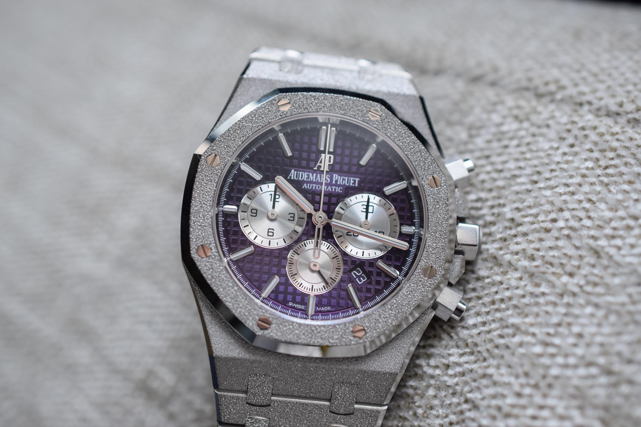Audemars Piguet Royal Oak Chronograph Frosted Gold Purple - 8 Audemars Piguet Royal Oak Chronograph Frosted Gold Purple