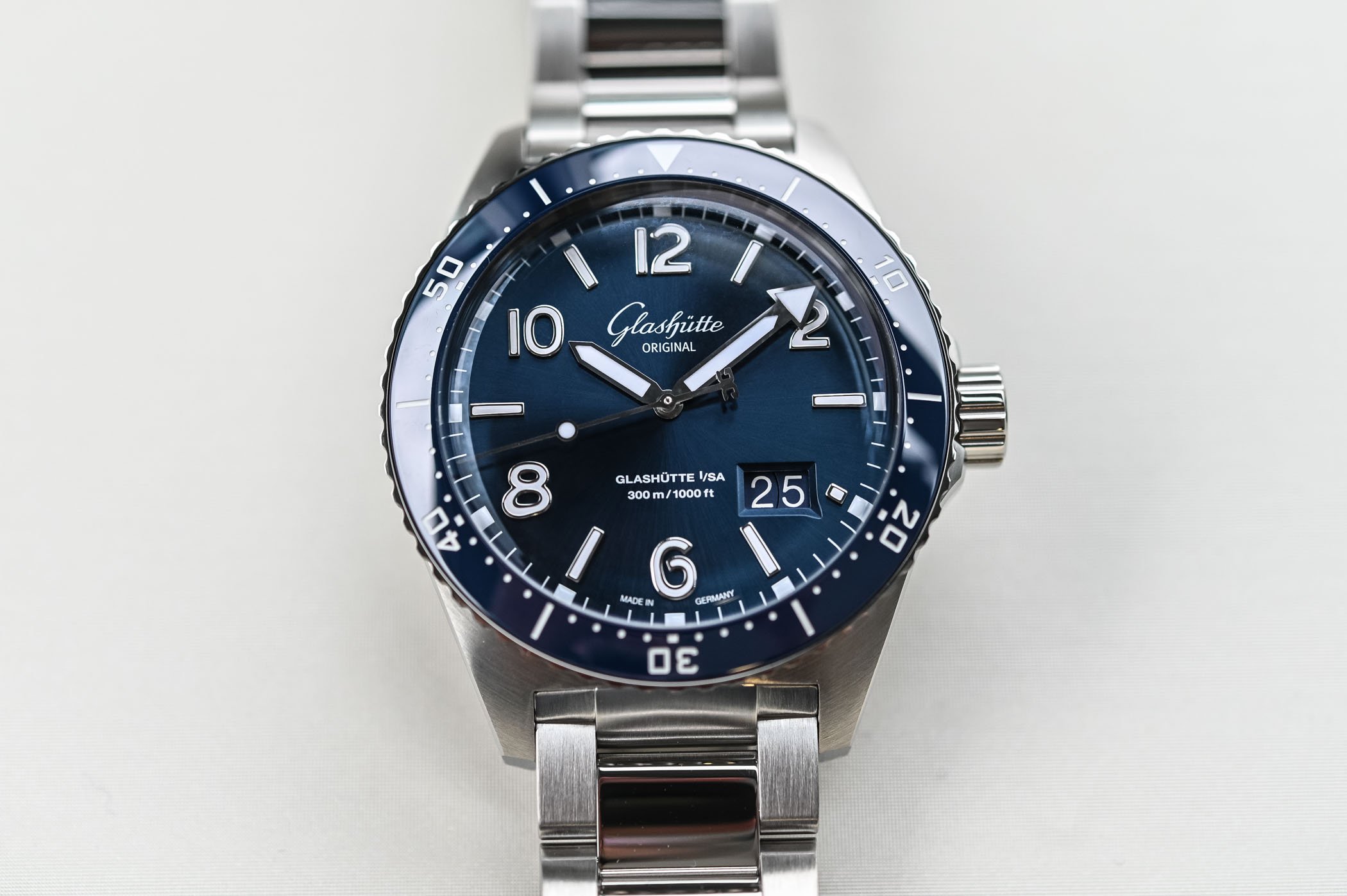 Glashutte Original SeaQ Panorama Date - Dive Watch Review