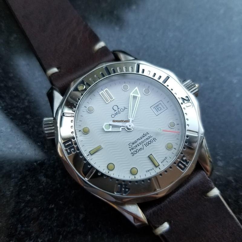 Omega Seamaster Profressional Diver 300M white omega ST 396.1502 - 1 Omega Seamaster Profressional Diver 300M white omega ST 396.1502 - 1