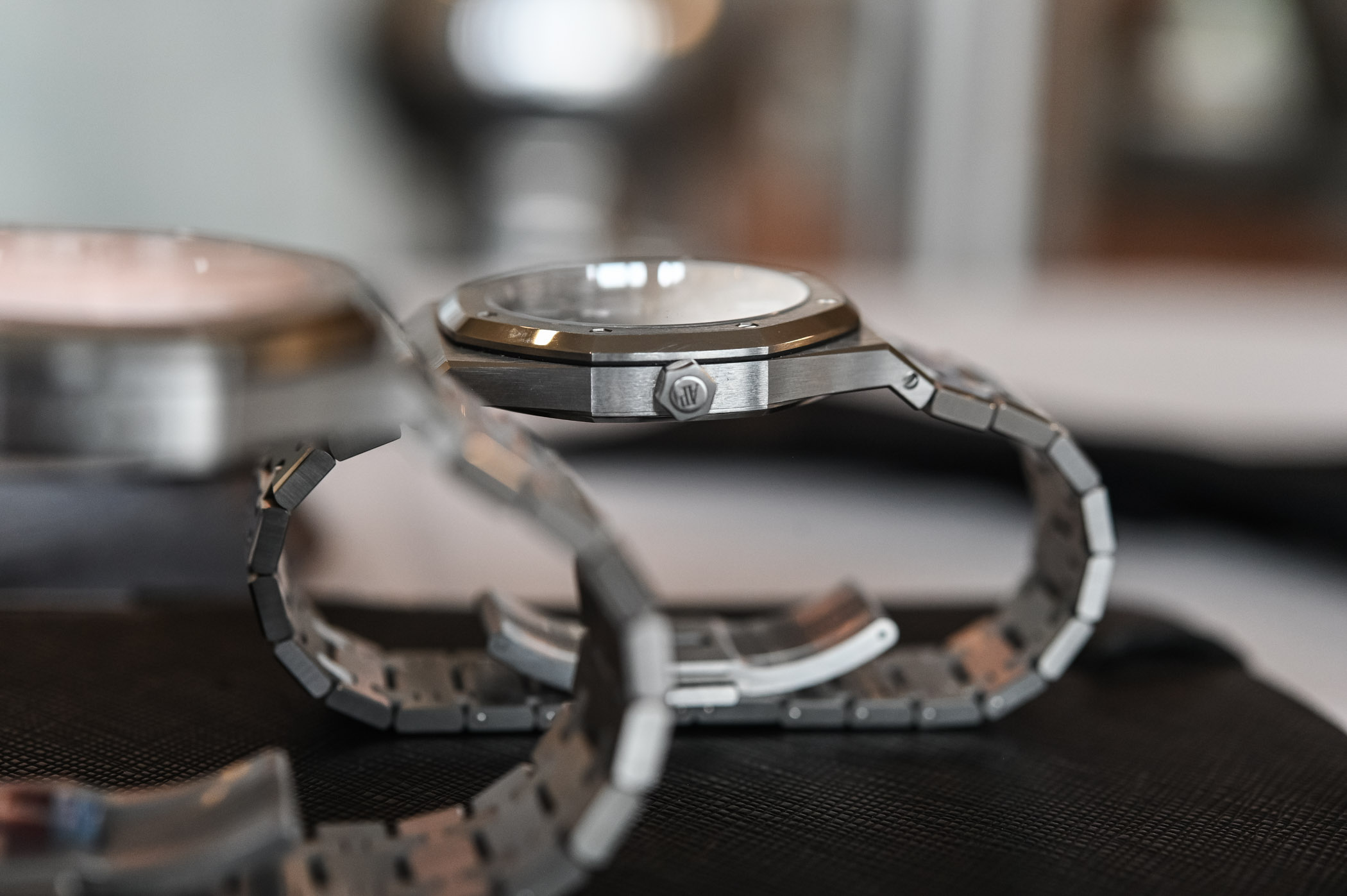 Audemars Piguet Royal Oak 15202 vs 15500 - 7 Audemars Piguet Royal Oak 15202 vs 15500 - 7