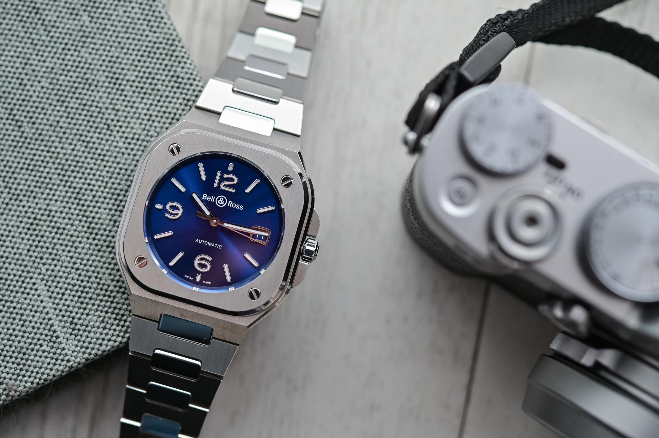 Bell and Ross BR05 - Luxury Sports Watch Review - 11 Bell & Ross BR05 Blue Steel - Review