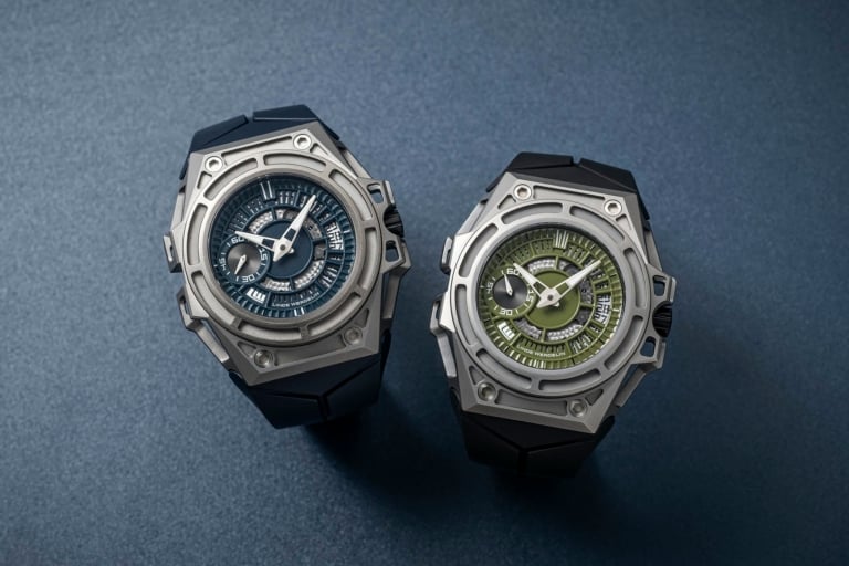 Linde Werdelin Spidolite Titanium Arktis Blue and Summit Green
