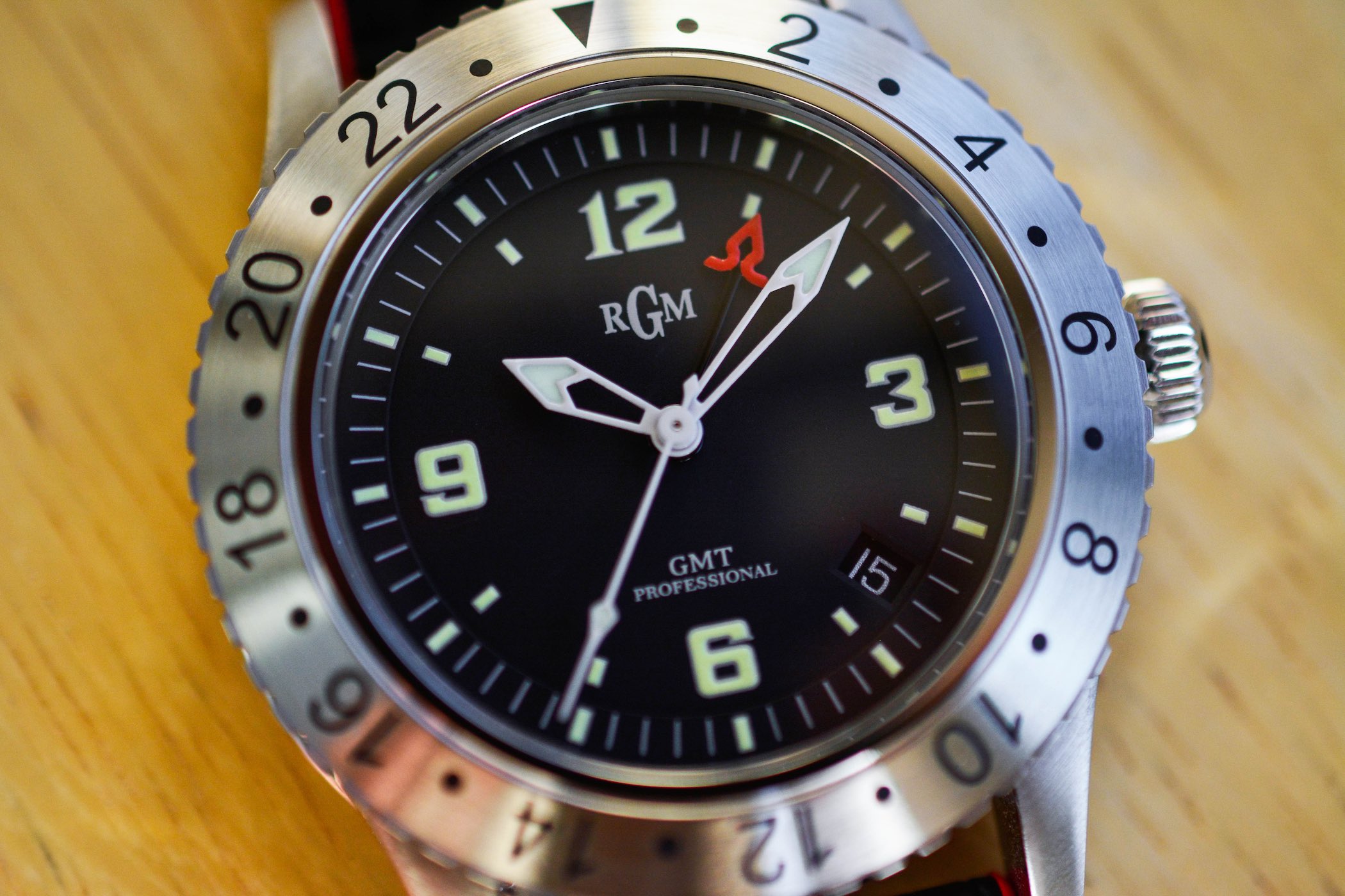 Model 500-GMT by American Watchmaker RGM - Review - 10 RGM Model 500-GMT