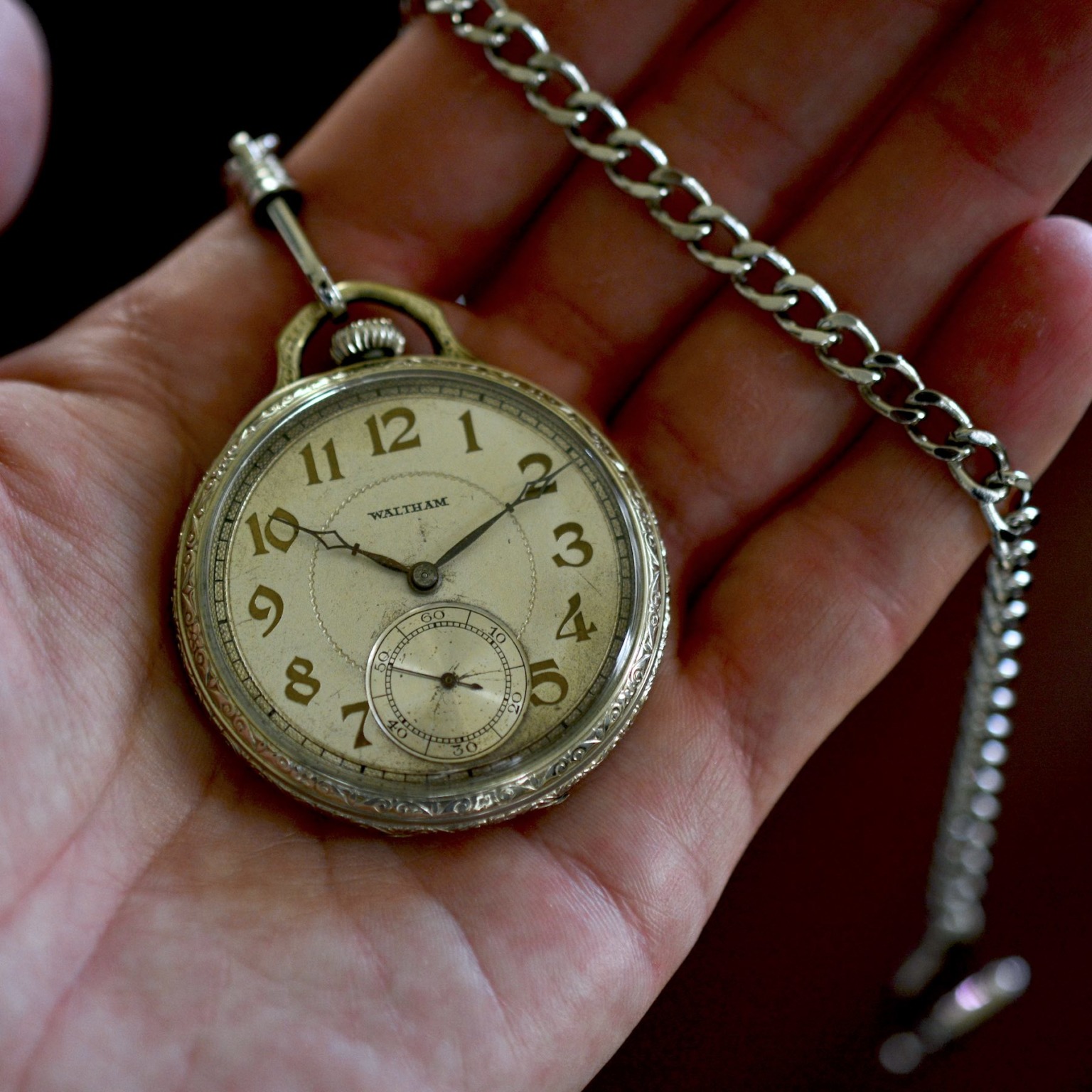 Crystal In Watch A Comprehensive Guide to Watch Crystals - History, Types, Advantages ...