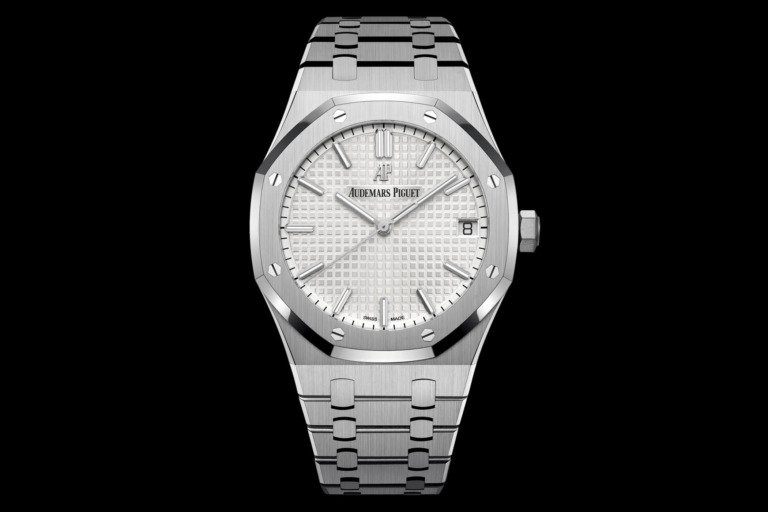 Audemars Piguet Royal Oak Selfwinding 41mm 15500ST Silver Dial