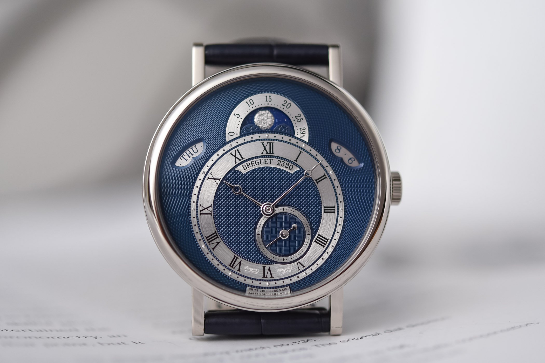 2020 Breguet Classique 7337 Moon and Calendar Chinoise White gold blue dial