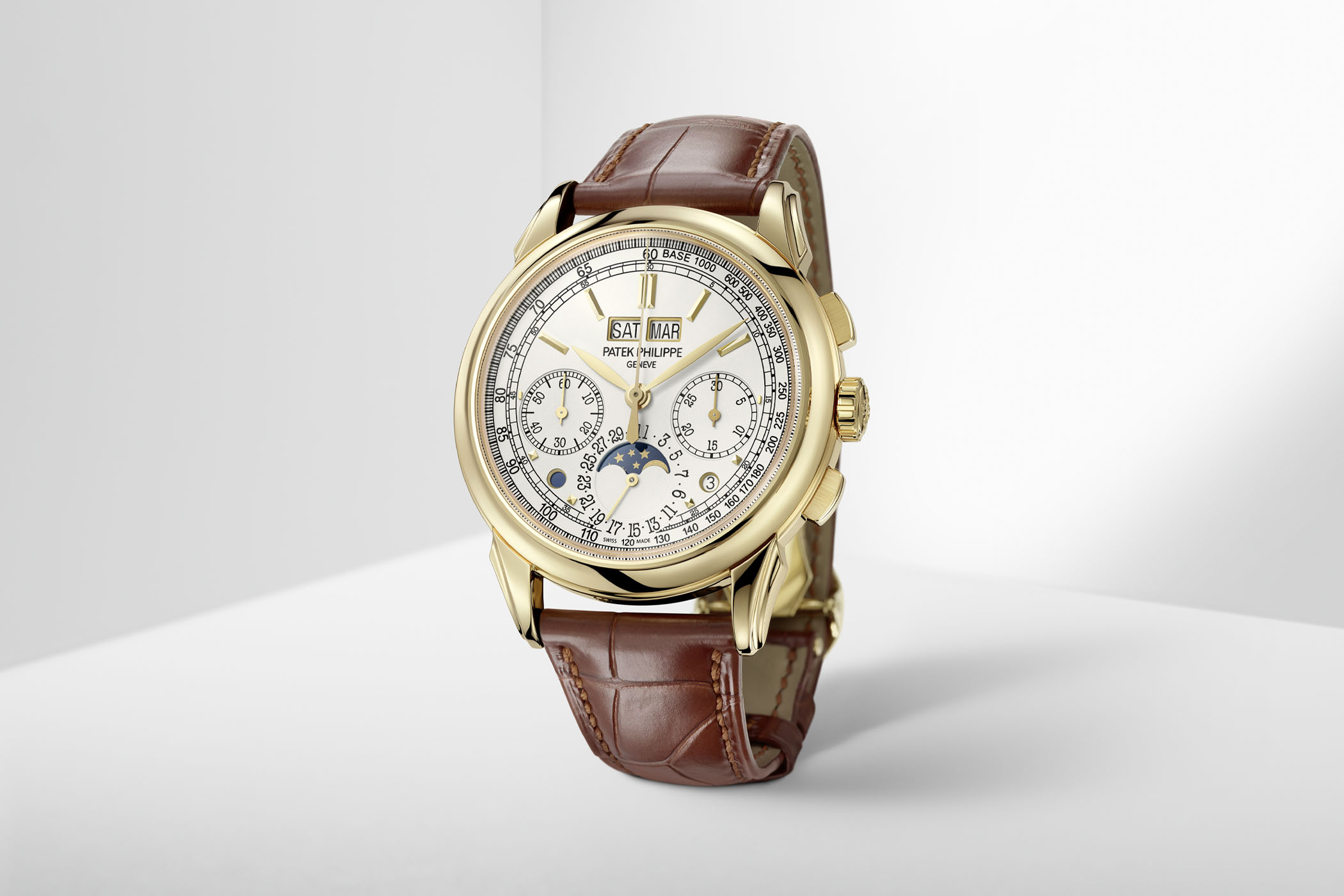 Patek Philippe 5270J-001 Perpetual Calendar Chronograph Yellow Gold