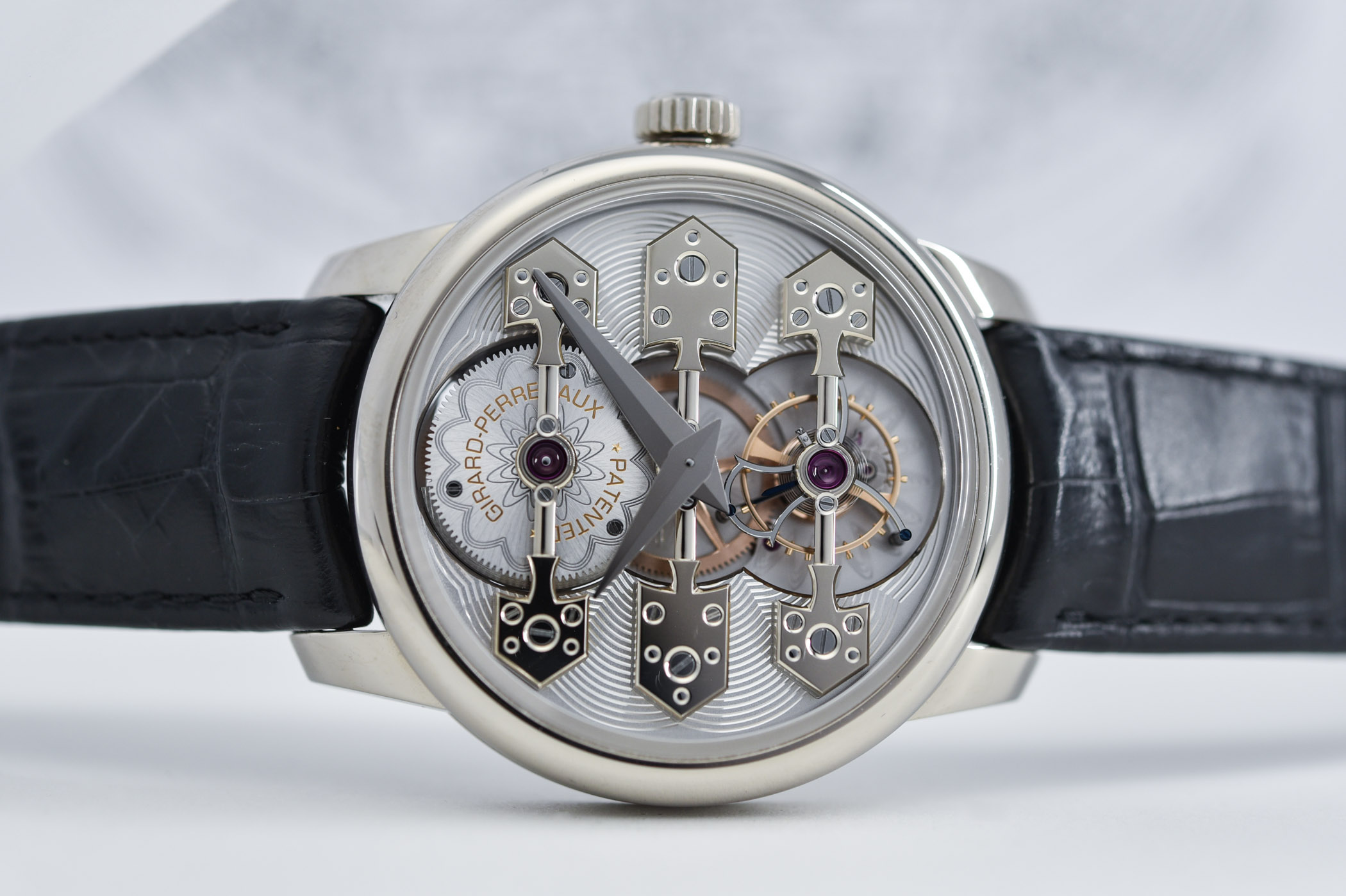 Girard-Perregaux La Esmeralda Tourbillon With Three Gold Bridges