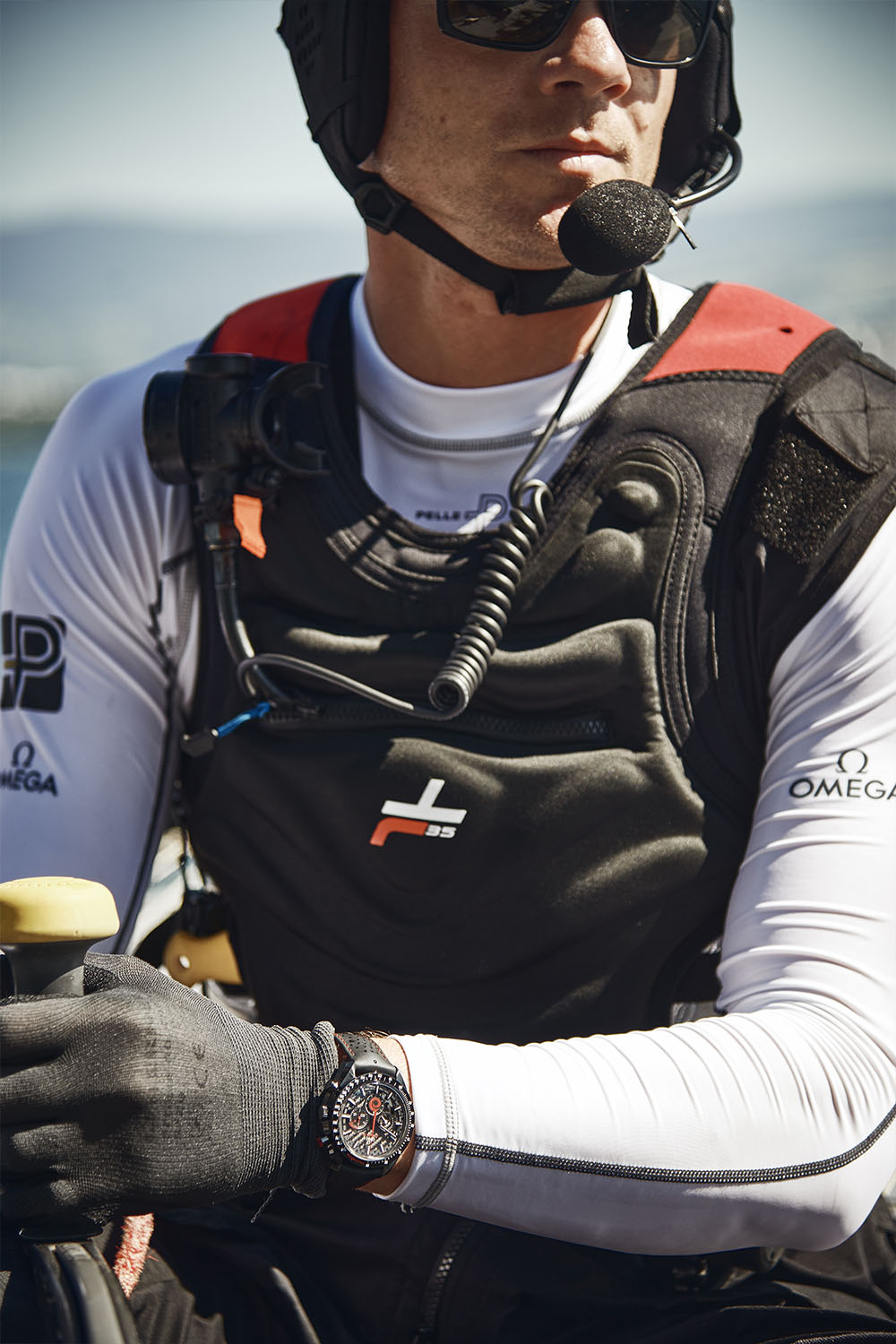 Omega Speedmaster Dark Side of the Moon ALINGHI - 3 Omega Speedmaster Dark Side of the Moon ALINGHI