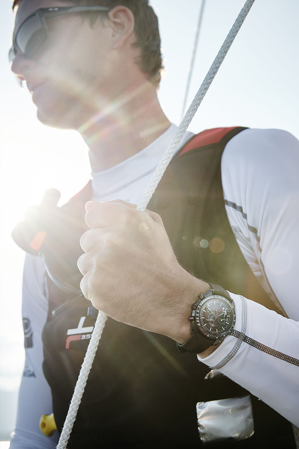 Omega Speedmaster Dark Side of the Moon ALINGHI - 4 Omega Speedmaster Dark Side of the Moon ALINGHI