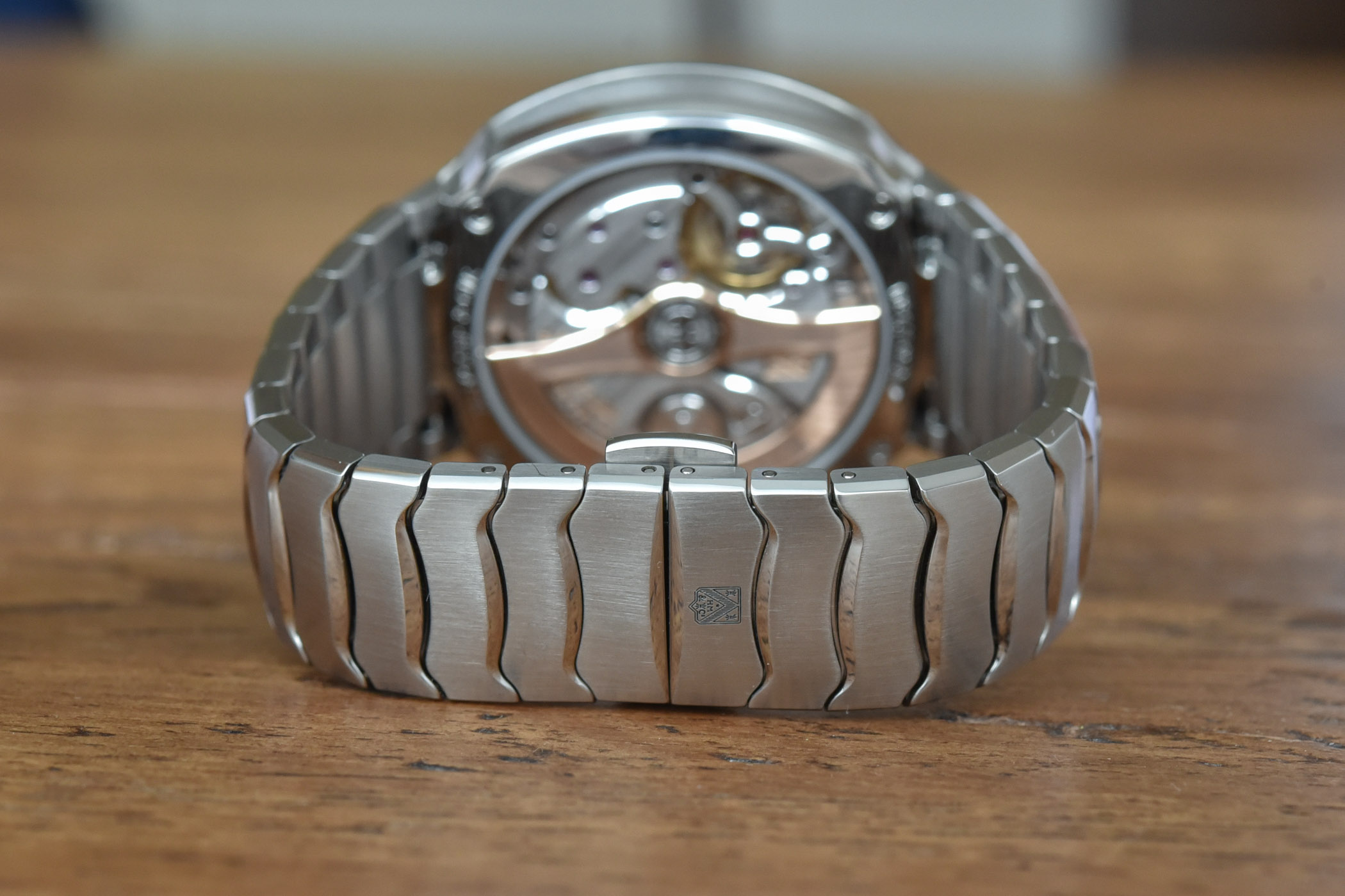 H Moser Cie Streamliner Centre Seconds Matrix Green - 9 H. Moser & Cie. Streamliner Centre Seconds Matrix Green