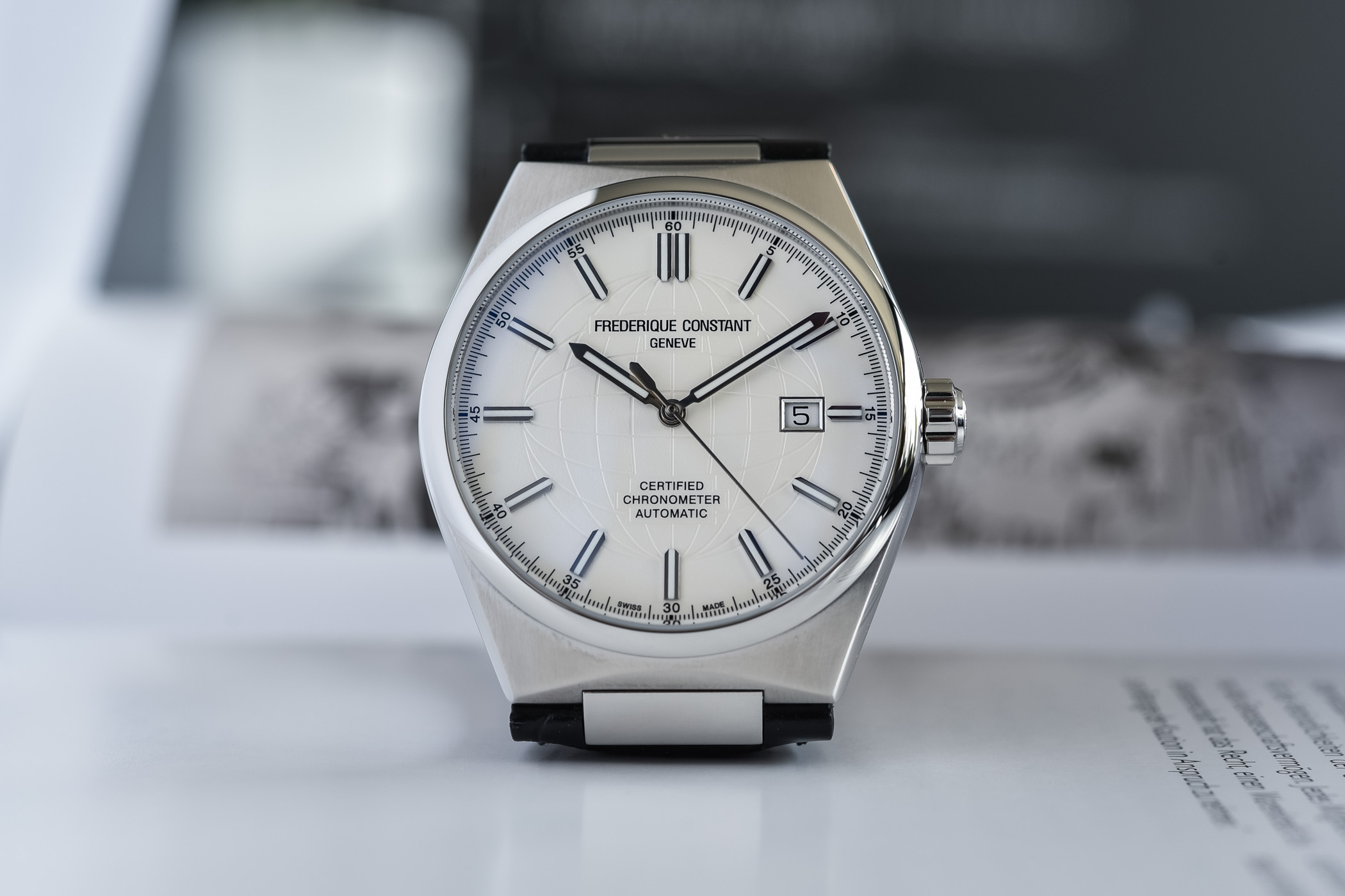 Frederique Constant Highlife automatic COSC Chronometer - review - 4 Frédérique Constant Highlife