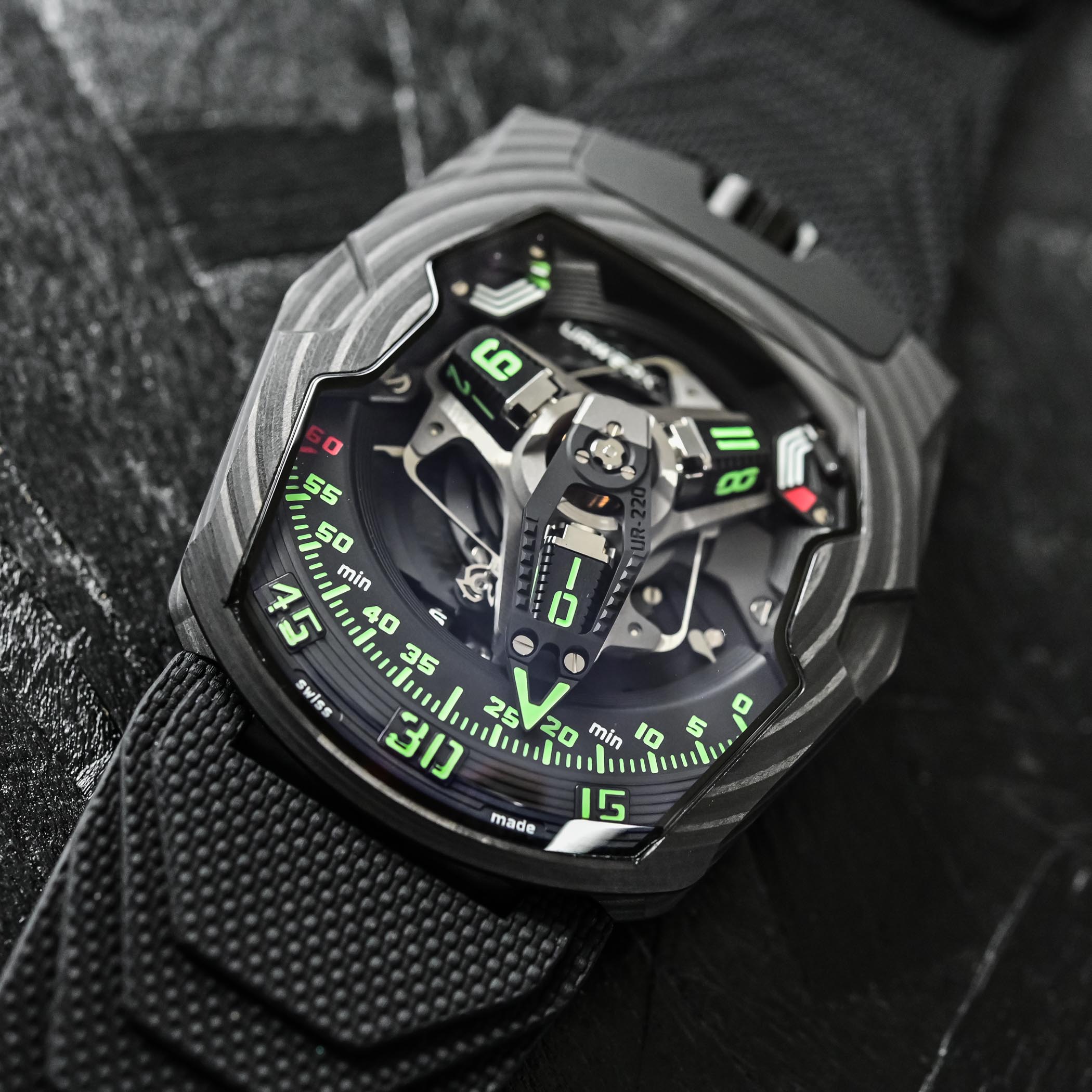 Urwerk UR-220 Falcon Project - 9 Urwerk UR-220 Falcon Project