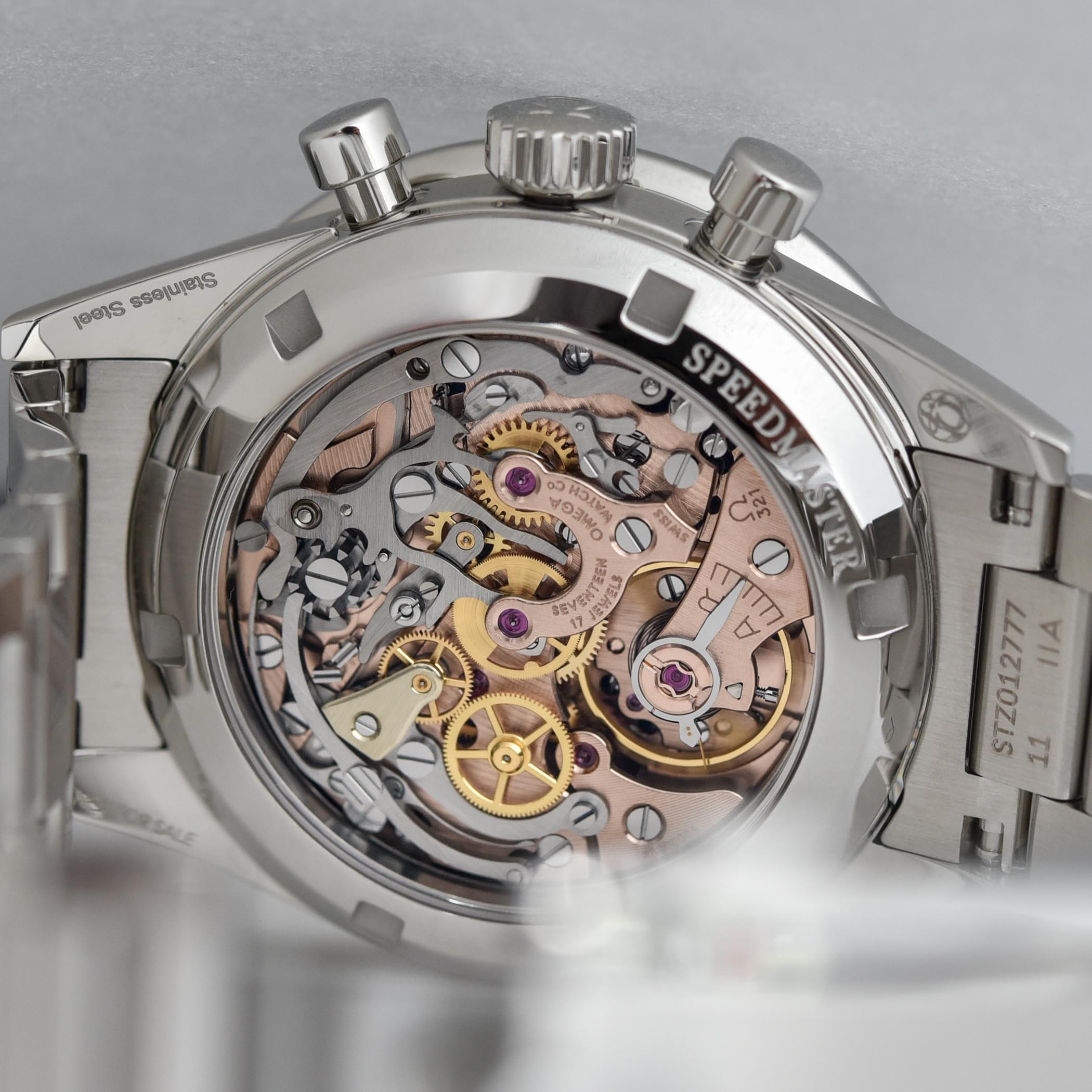 Omega Speedmaster Moonwatch Calibre 321 Ed White - Review - 13 Omega Speedmaster Moonwatch Calibre 321 Ed White