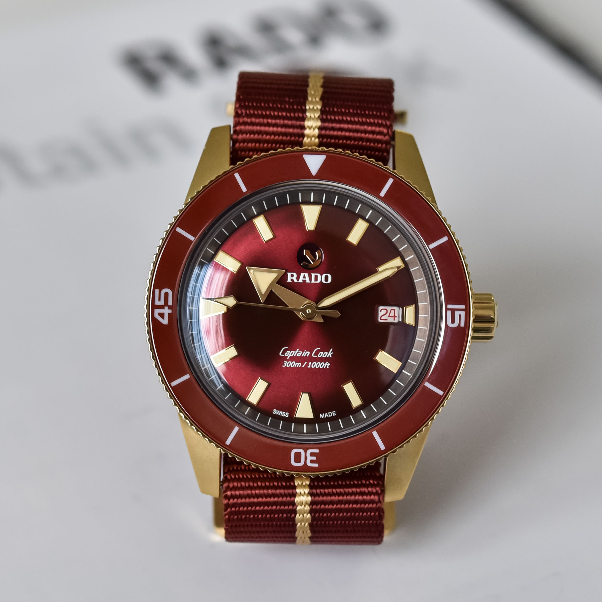 Rado Captain Cook Bronze Burgundy - review - 8 Rado Captain Cook Bronze Burgundy Automatic