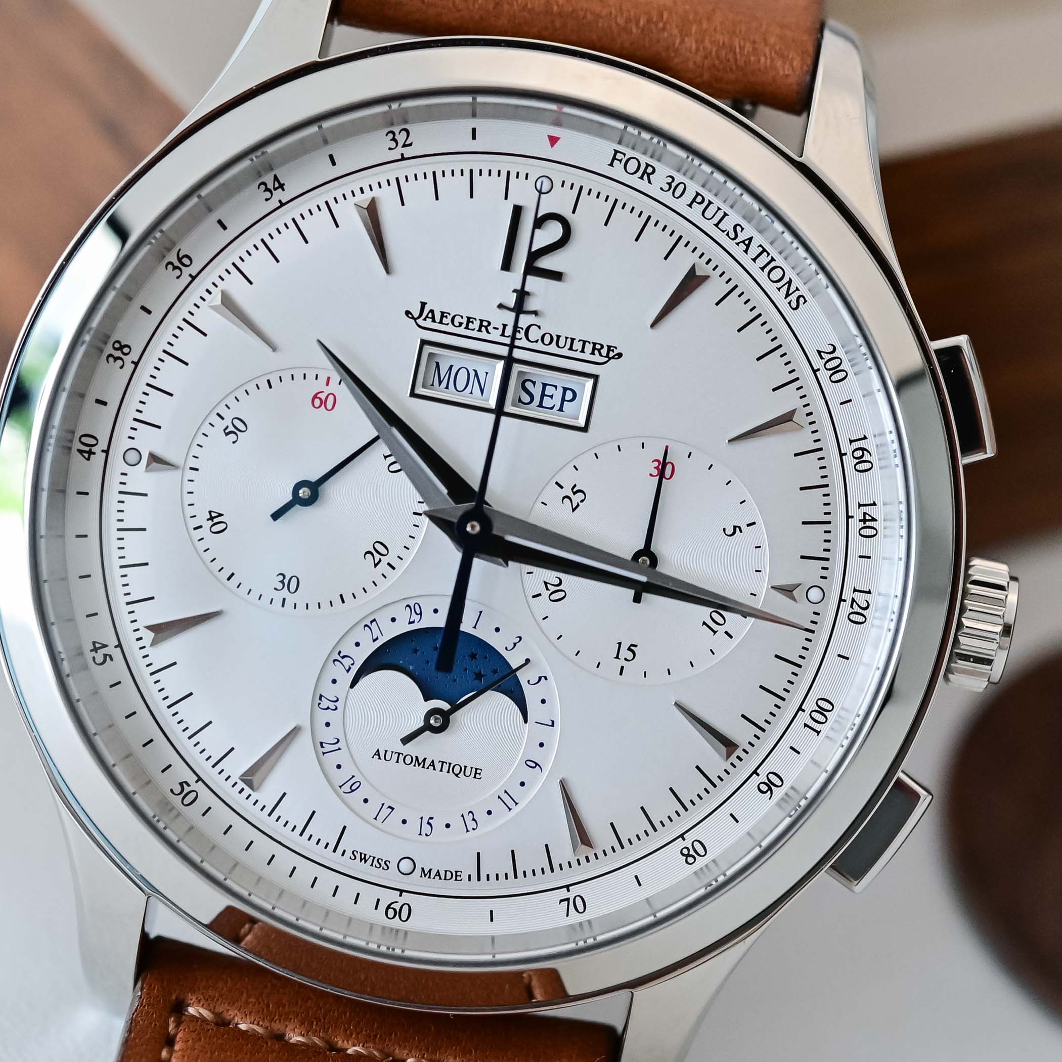 Jaeger-LeCoultre Master Control Chronograph Calendar 2020 - 4138420 - review - 10 Jaeger-LeCoultre Master Control Chronograph Calendar 2020 - 4138420