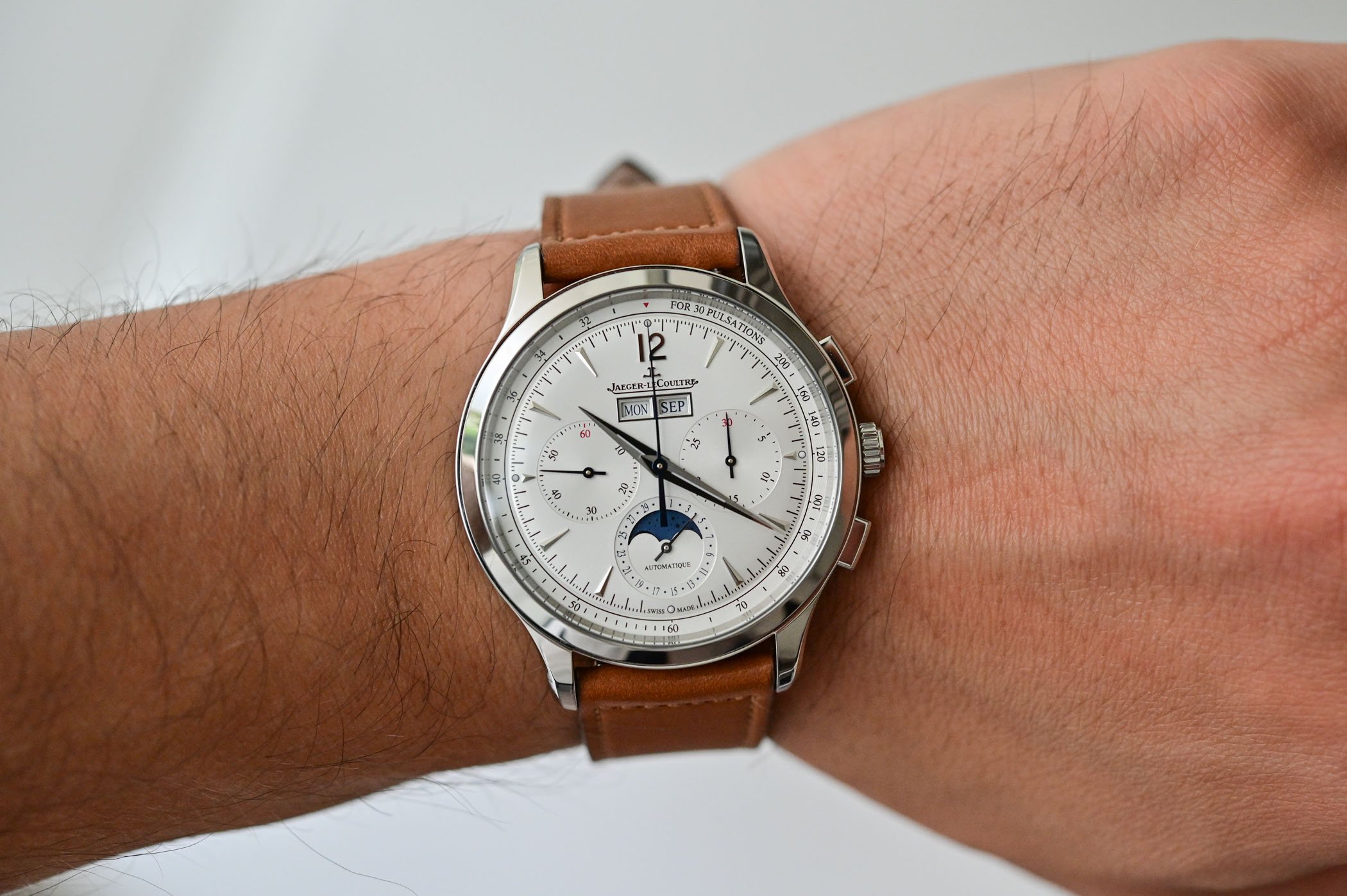 Jaeger-LeCoultre Master Control Chronograph Calendar 2020 - 4138420 - review - 3 Jaeger-LeCoultre Master Control Chronograph Calendar 2020 - 4138420