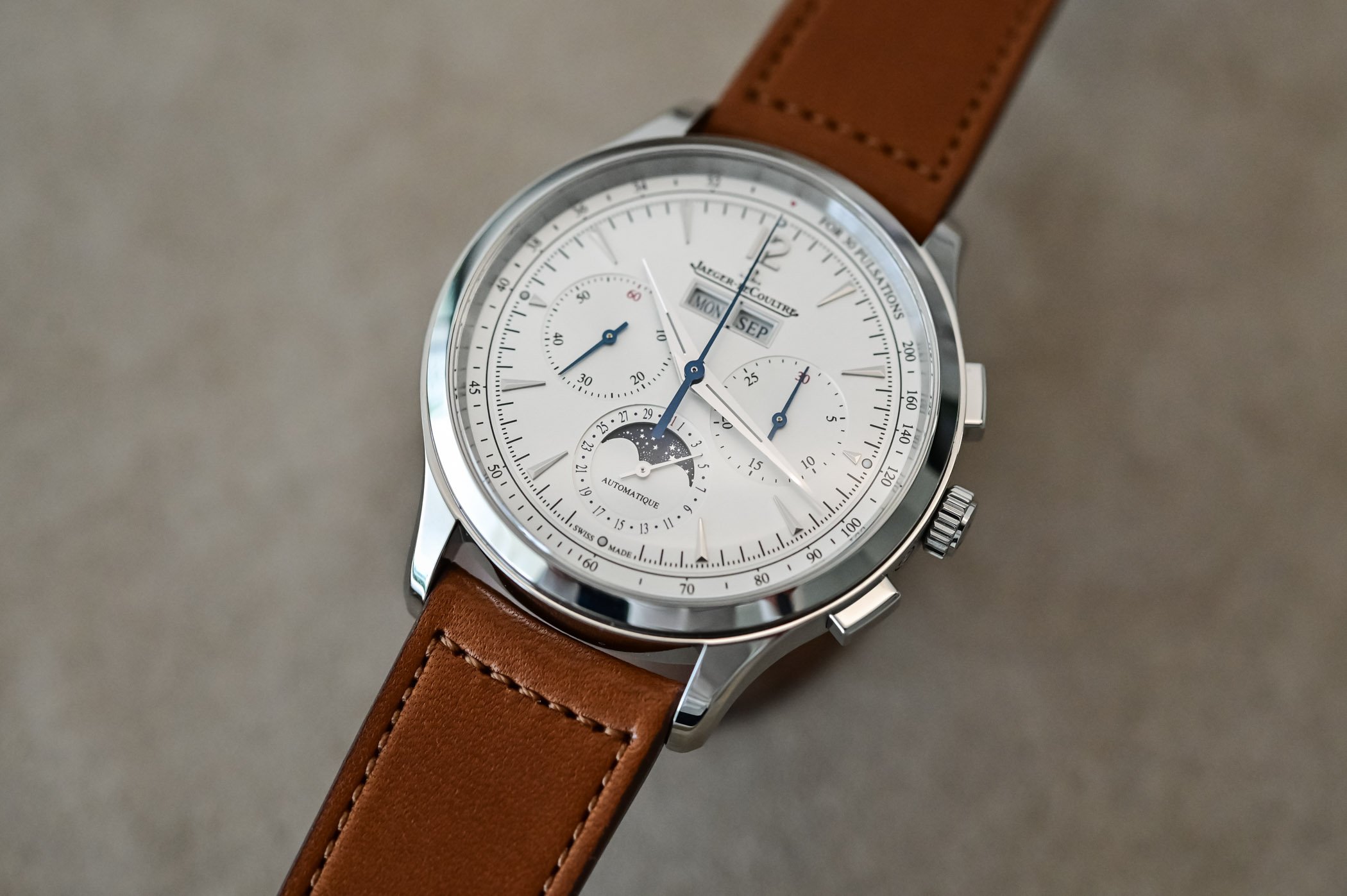 Jaeger-LeCoultre Master Control Chronograph Calendar 2020 - 4138420 - review - 5 Jaeger-LeCoultre Master Control Chronograph Calendar 2020 - 4138420