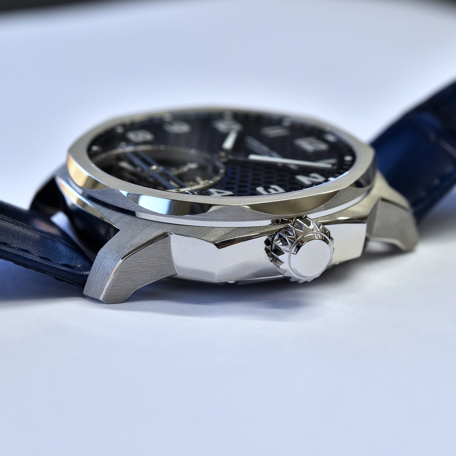 Montres KF EI8HT tourbillon - 8 Montres KF EI8HT tourbillon - 8