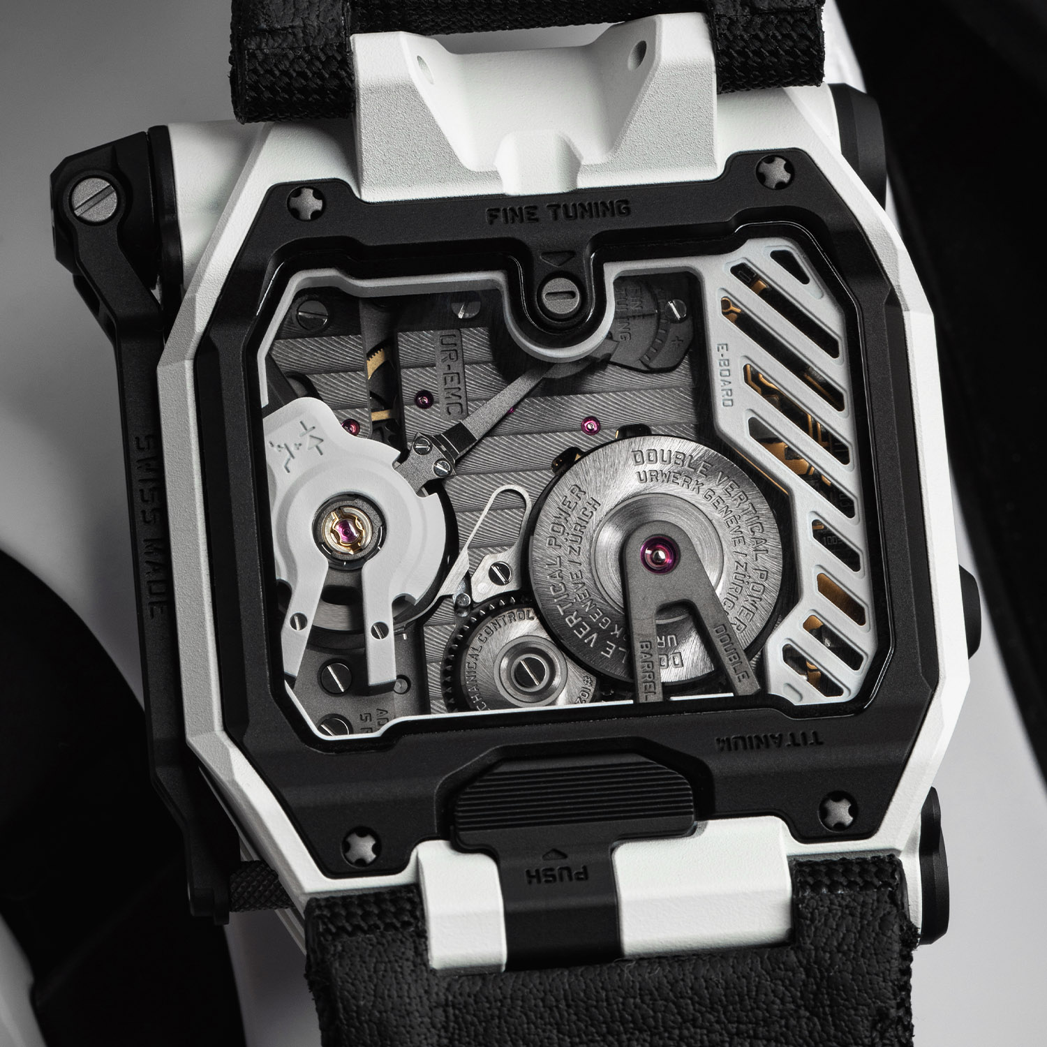 Urwerk EMC Time Hunter Stormtrooper - 1 Urwerk EMC Time Hunter Stormtrooper - 1