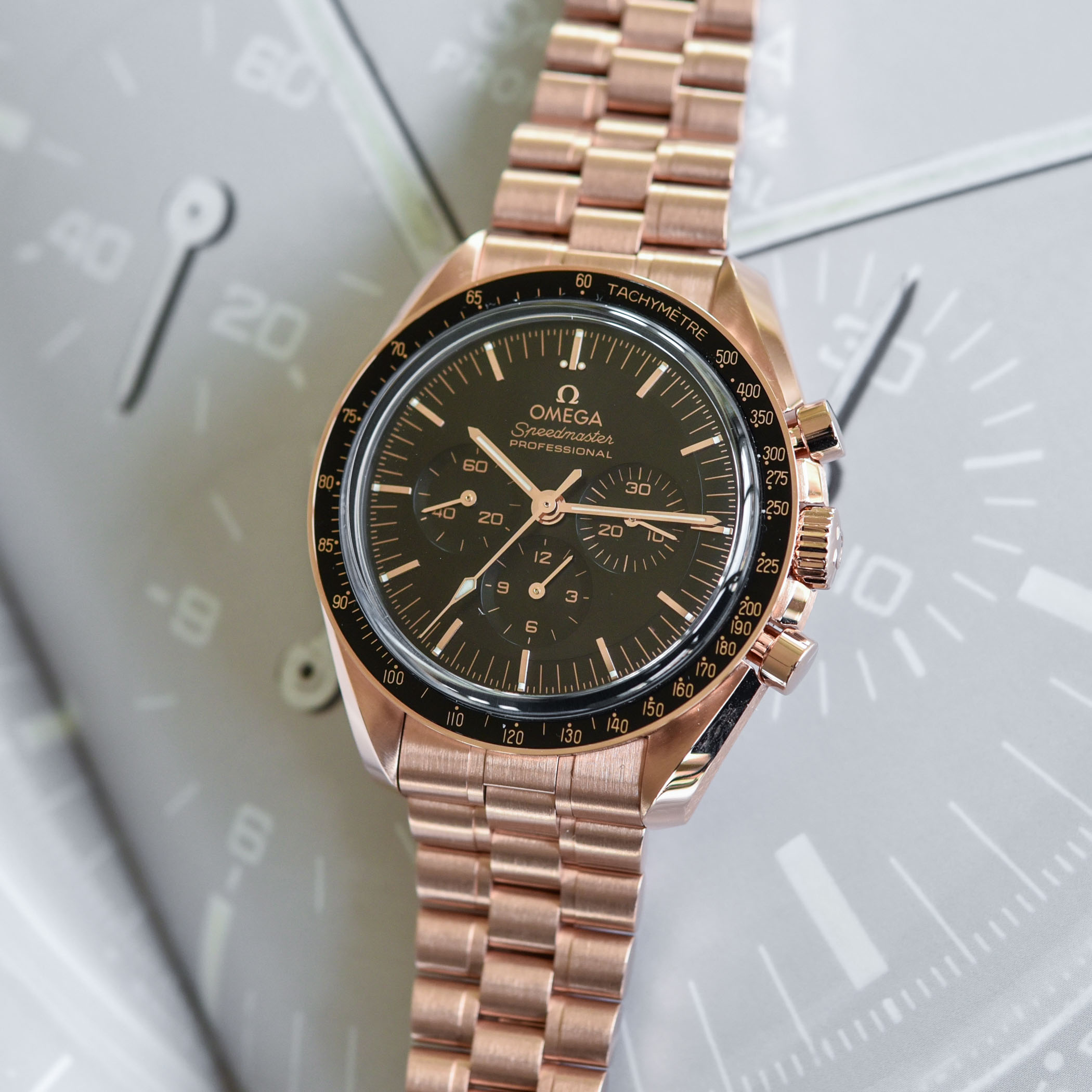 2021 Omega Speedmaster Moonwatch Profressional Co-Axial Master Chronometer Sedna Gold - 310.60.42.50.01.001 - review - 2 2021 Omega Speedmaster Moonwatch Profressional Co-Axial Master Chronometer Sedna Gold - 310.60.42.50.01.001