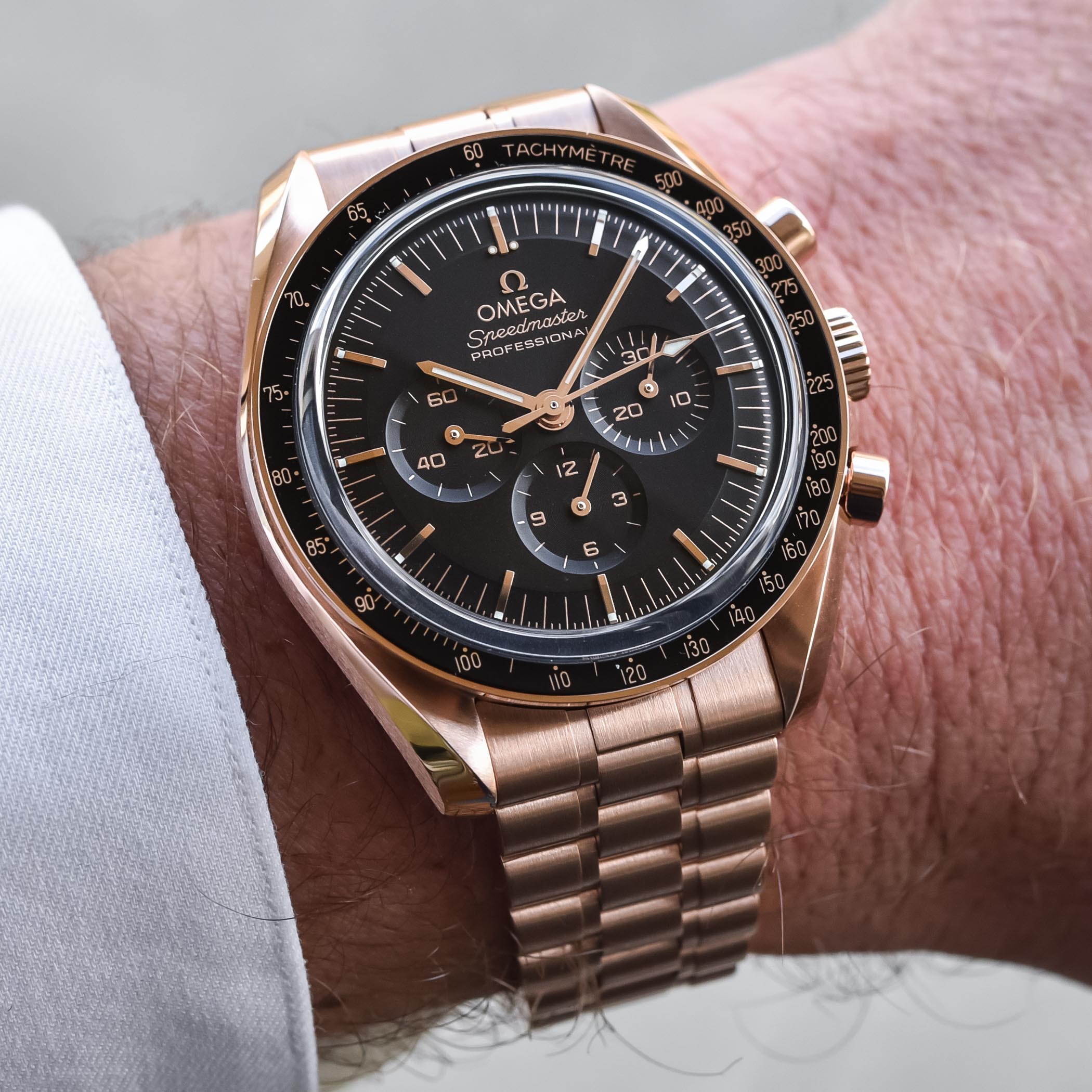 2021 Omega Speedmaster Moonwatch Profressional Co-Axial Master Chronometer Sedna Gold - 310.60.42.50.01.001 - review - 9 2021 Omega Speedmaster Moonwatch Profressional Co-Axial Master Chronometer Sedna Gold - 310.60.42.50.01.001