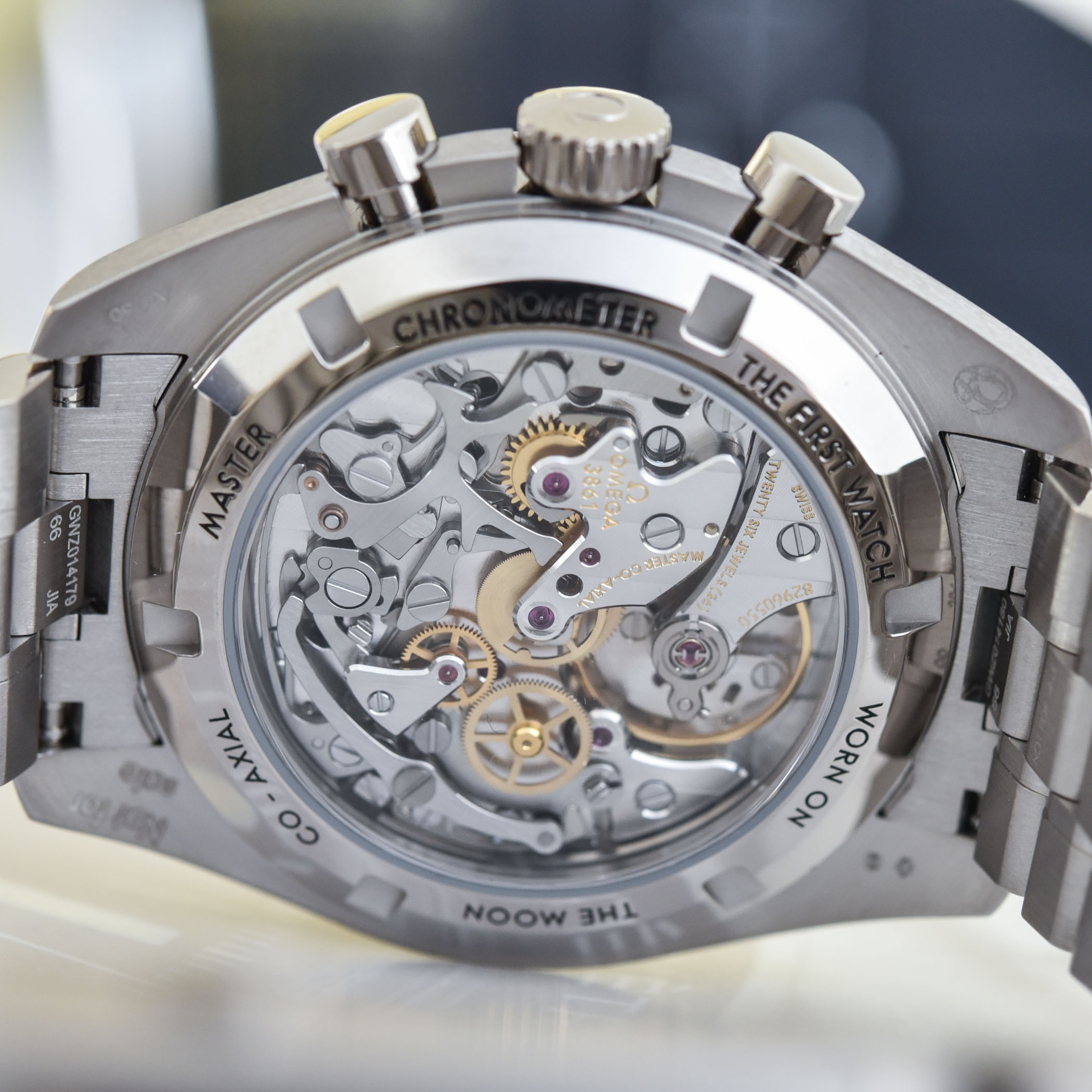 Omega Speedmaster Moonwatch Professional Co-Axial Master Chronometer Canopus Gold Silver dial 310.60.42.50.02.001 - review - 10 Omega Speedmaster Moonwatch Professional Co-Axial Master Chronometer Canopus Gold Silver dial 310.60.42.50.02.001