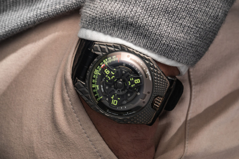 Urwerk UR-100V T-Rex Bronze