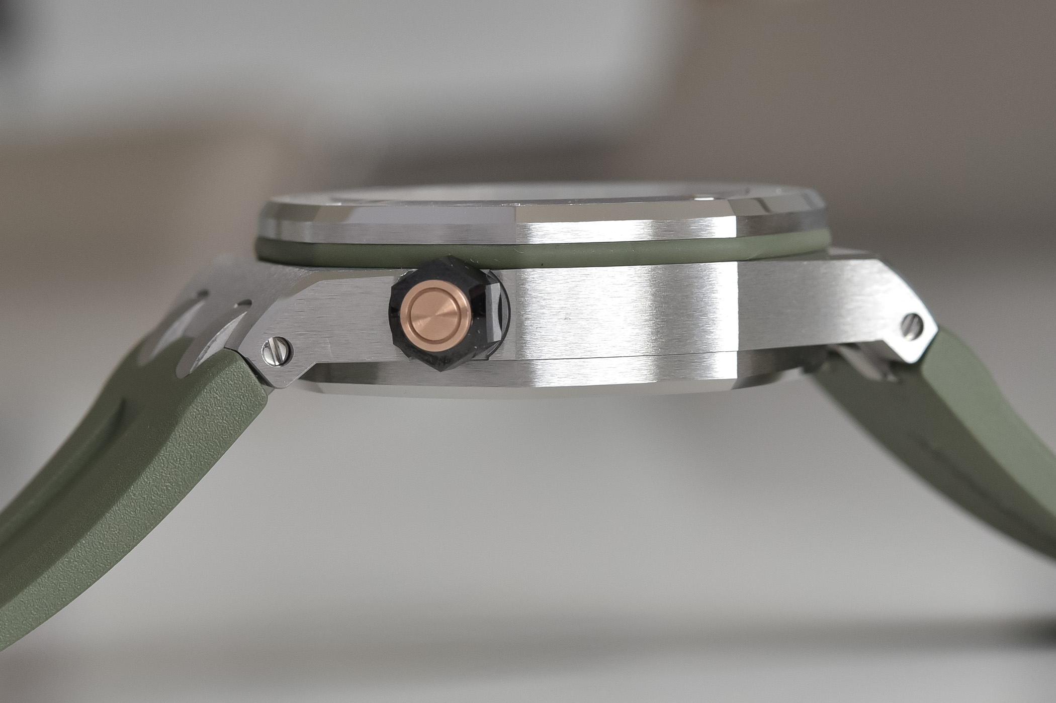 2021 Audemars Piguet Royal Oak Offshore Diver 42mm - 15720ST.OO.A052CA.01 - 3 2021 Audemars Piguet Royal Oak Offshore Diver 42mm - 15720ST