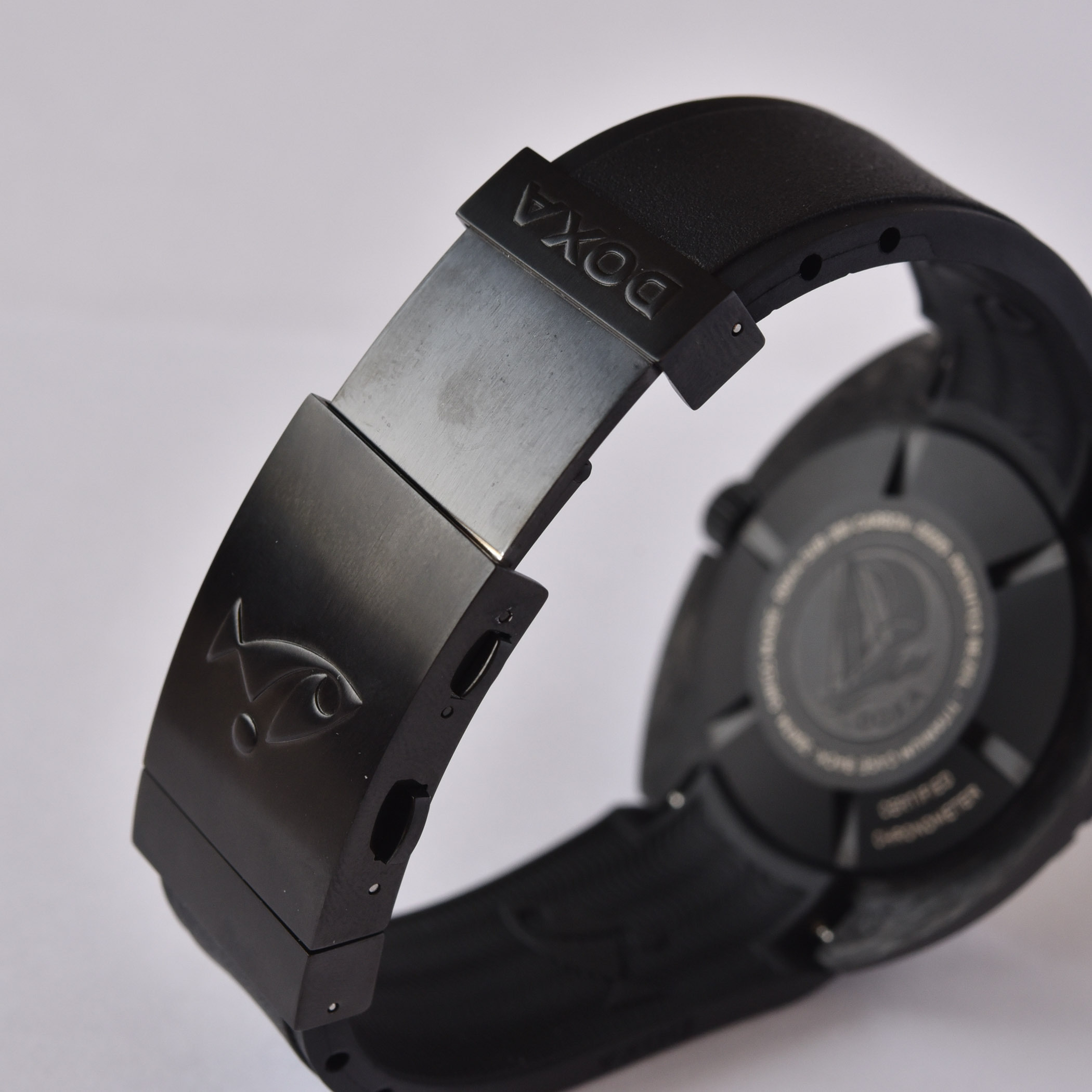 Doxa SUB 300 Carbon COSC Collection 2021 review - 3 Doxa SUB 300 Carbon COSC Collection 2021