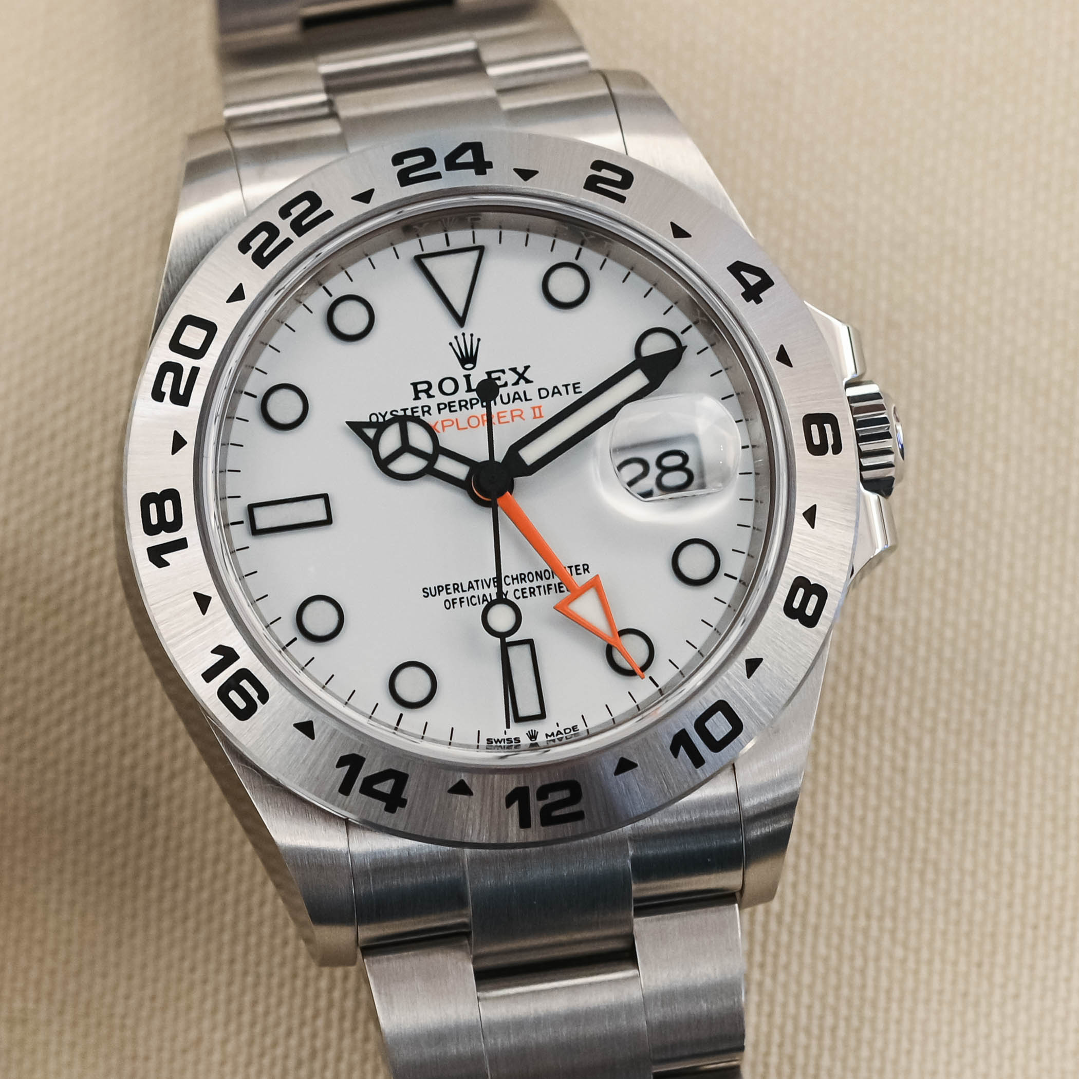 2021 Rolex Explorer II 226570 Polar white - hands-on - 6 2021 Rolex Explorer II 226570 Polar white - hands-on - 6