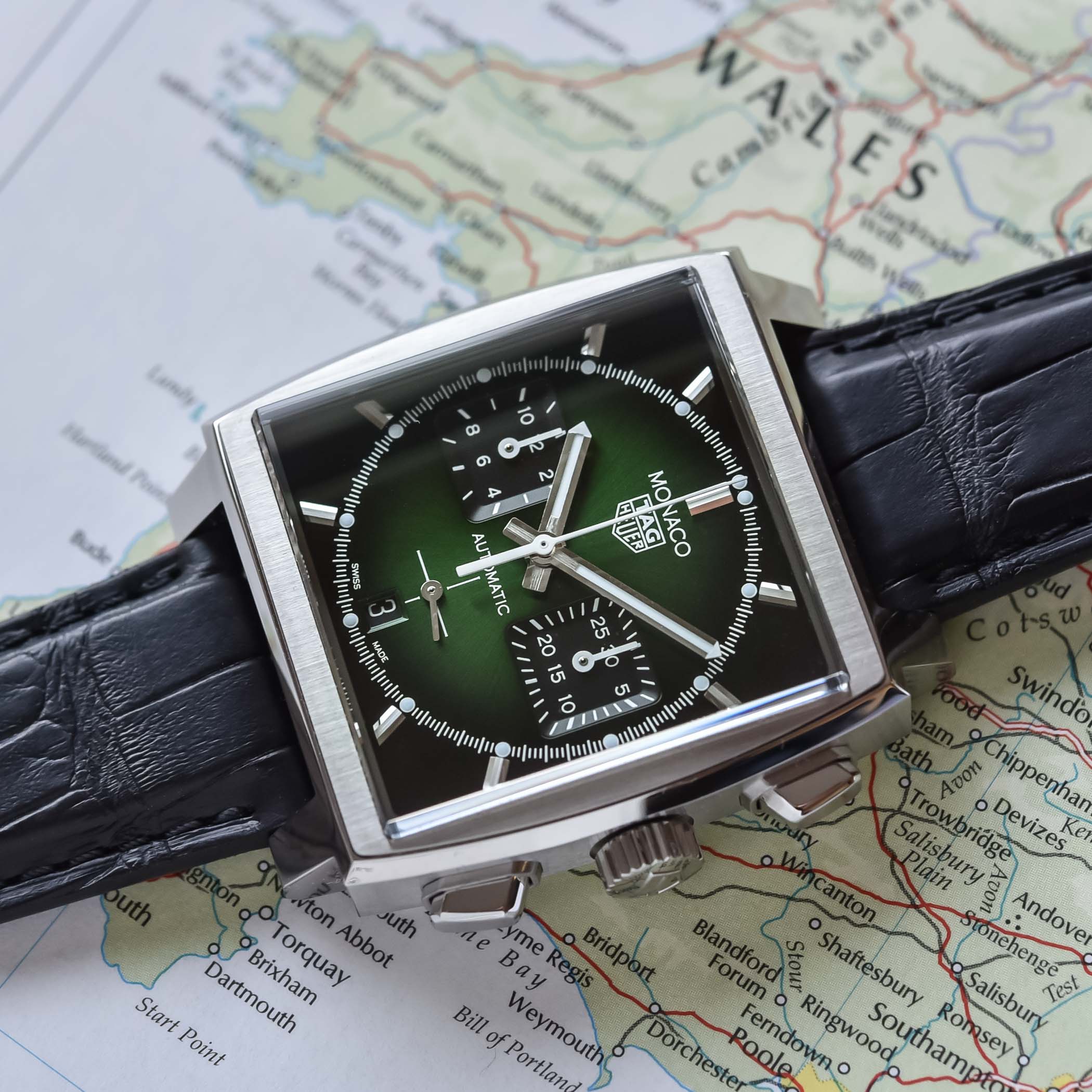 TAG Heuer Monaco Green Dial Limited Edition Chronograph 39 mm Calibre Heuer 02 Automatic - Grand Prix de Monaco Historique 2021 - CBL2116.FC6497 - hands-on - 5 TAG Heuer Monaco Green Dial Limited Edition Chronograph 39 mm Calibre Heuer 02 Automatic - Grand Prix de Monaco Historique 2021 - CBL2116.FC6497 - hands-on - 5