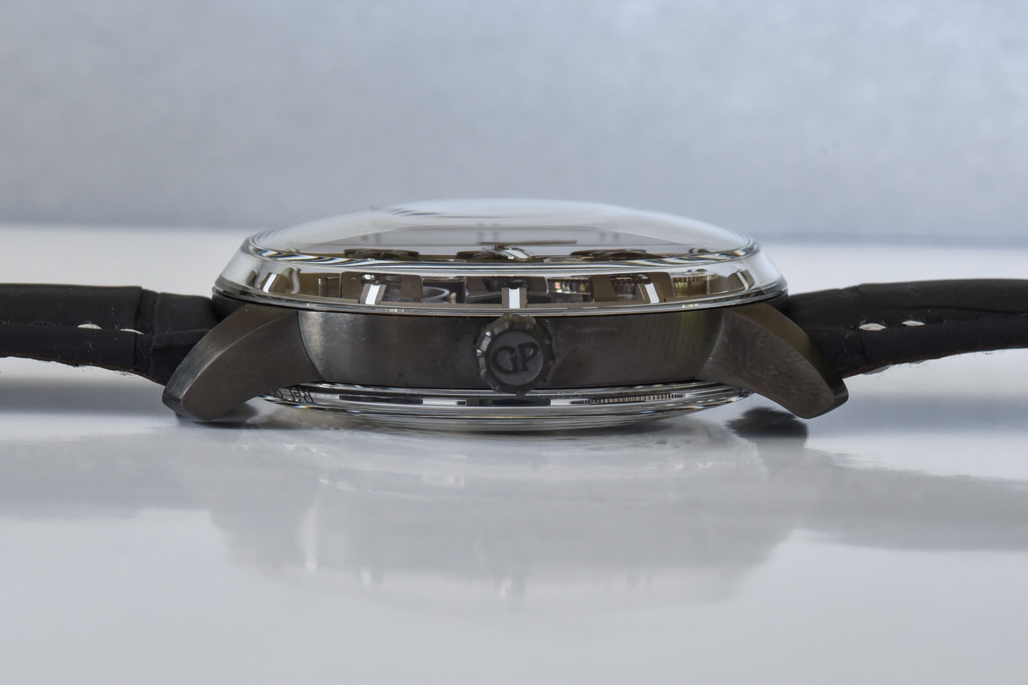 Girard-Perregaux Tourbillon With Three Flying Bridges Aston Martin Edition - hands-on - 6 Girard-Perregaux Tourbillon With Three Flying Bridges Aston Martin Edition - hands-on - 6