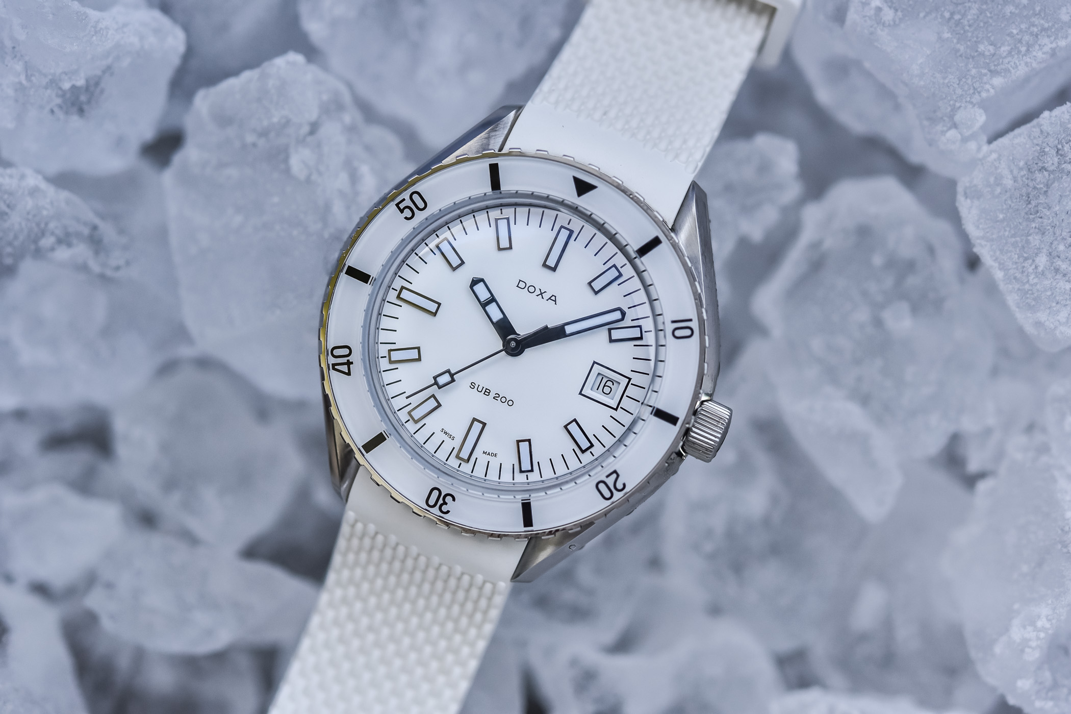 Doxa SUB 200 Whitepearl